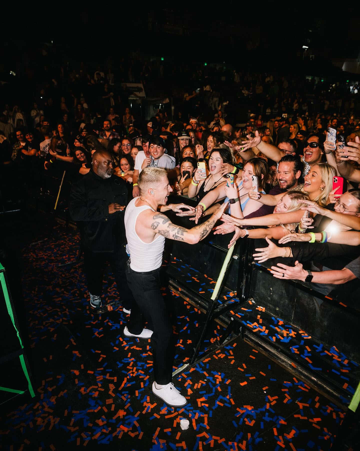 Macklemore, concert stage, blue and orange confetti, HD Phone Wallpaper