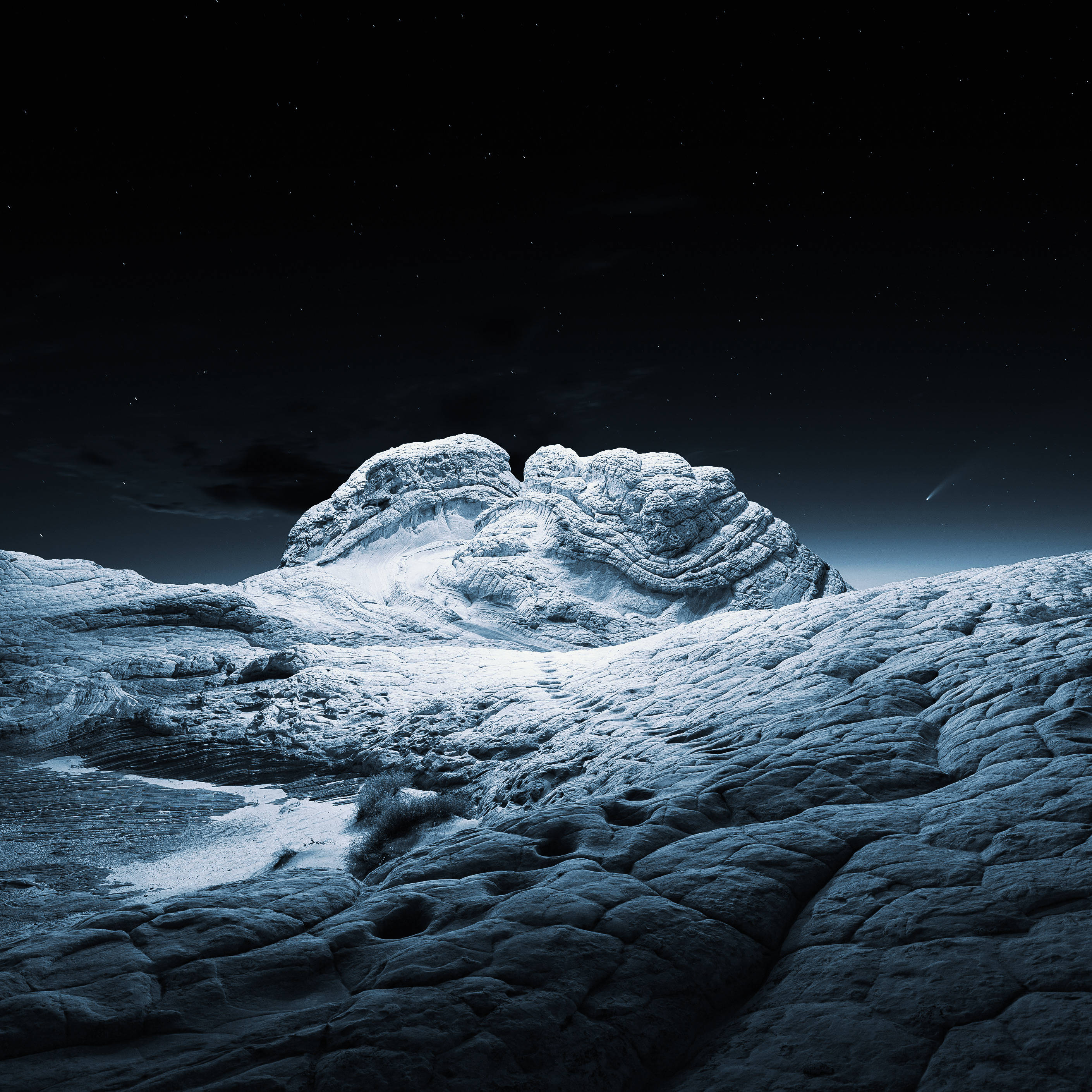 macOS Big Sur, starry night sky, snow-capped mountain peak, 2K Desktop Wallpaper