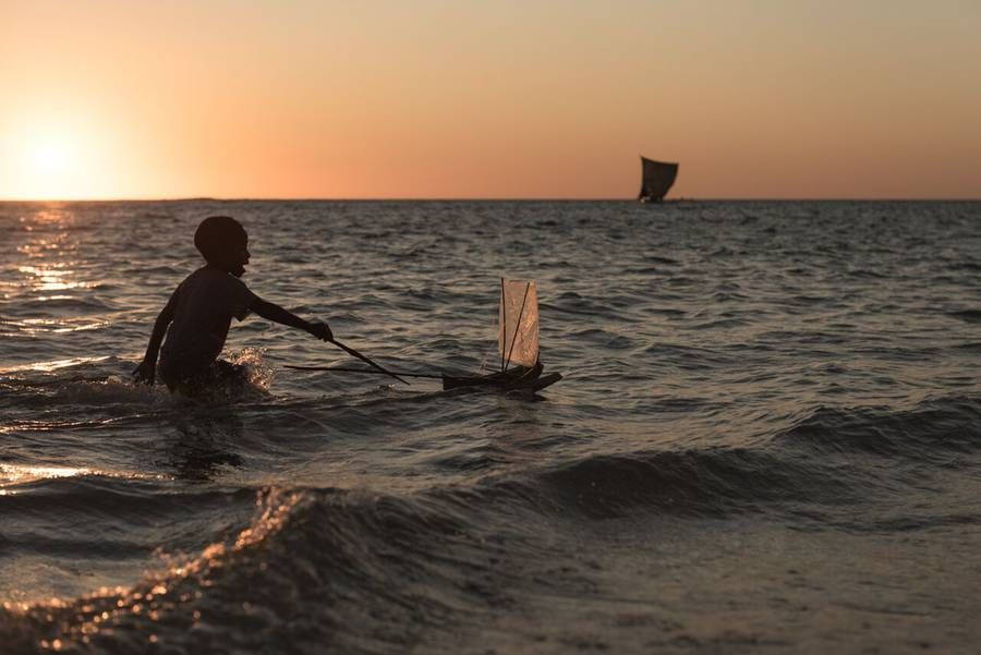 Madagascar, sunset, ocean waters, SD Desktop Wallpaper