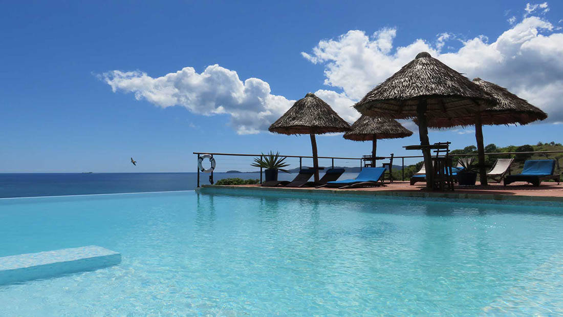 Madagascar, beach, infinity pool, SD Desktop Wallpaper