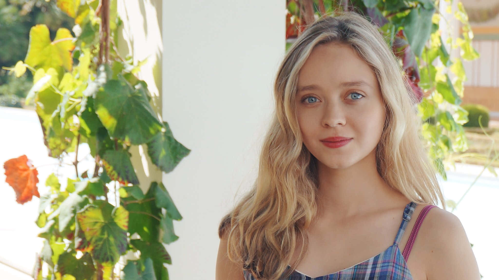 Madeleine Arthur, blonde hair, blue eyes, Full HD Desktop Wallpaper