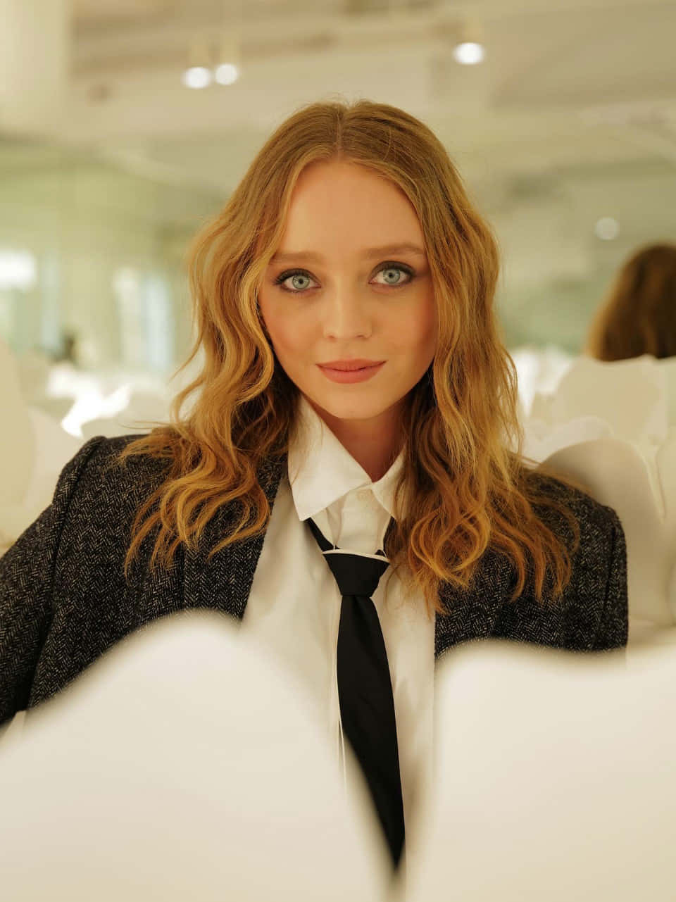 Madeleine Arthur, wavy blonde hair, striking blue eyes, HD Phone Wallpaper