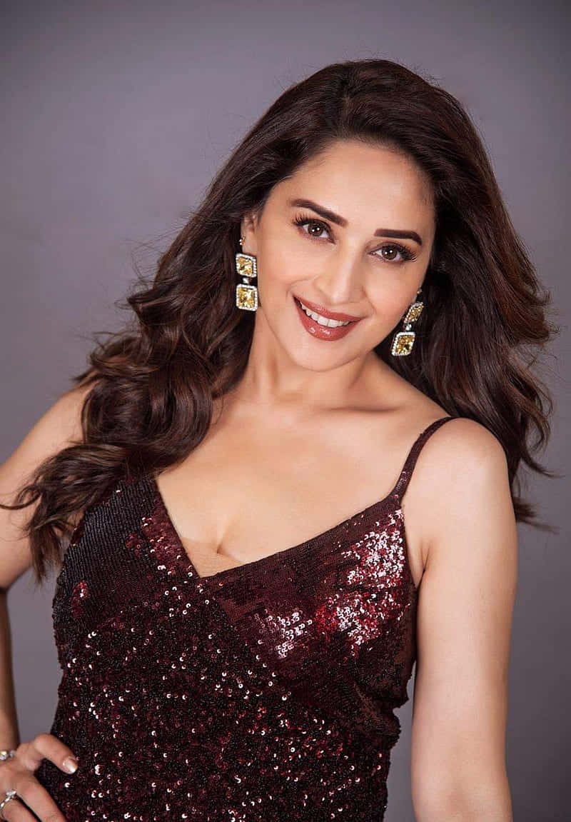 Madhuri Dixit, sparkling burgundy sequin dress, gold earrings, SD Phone Wallpaper