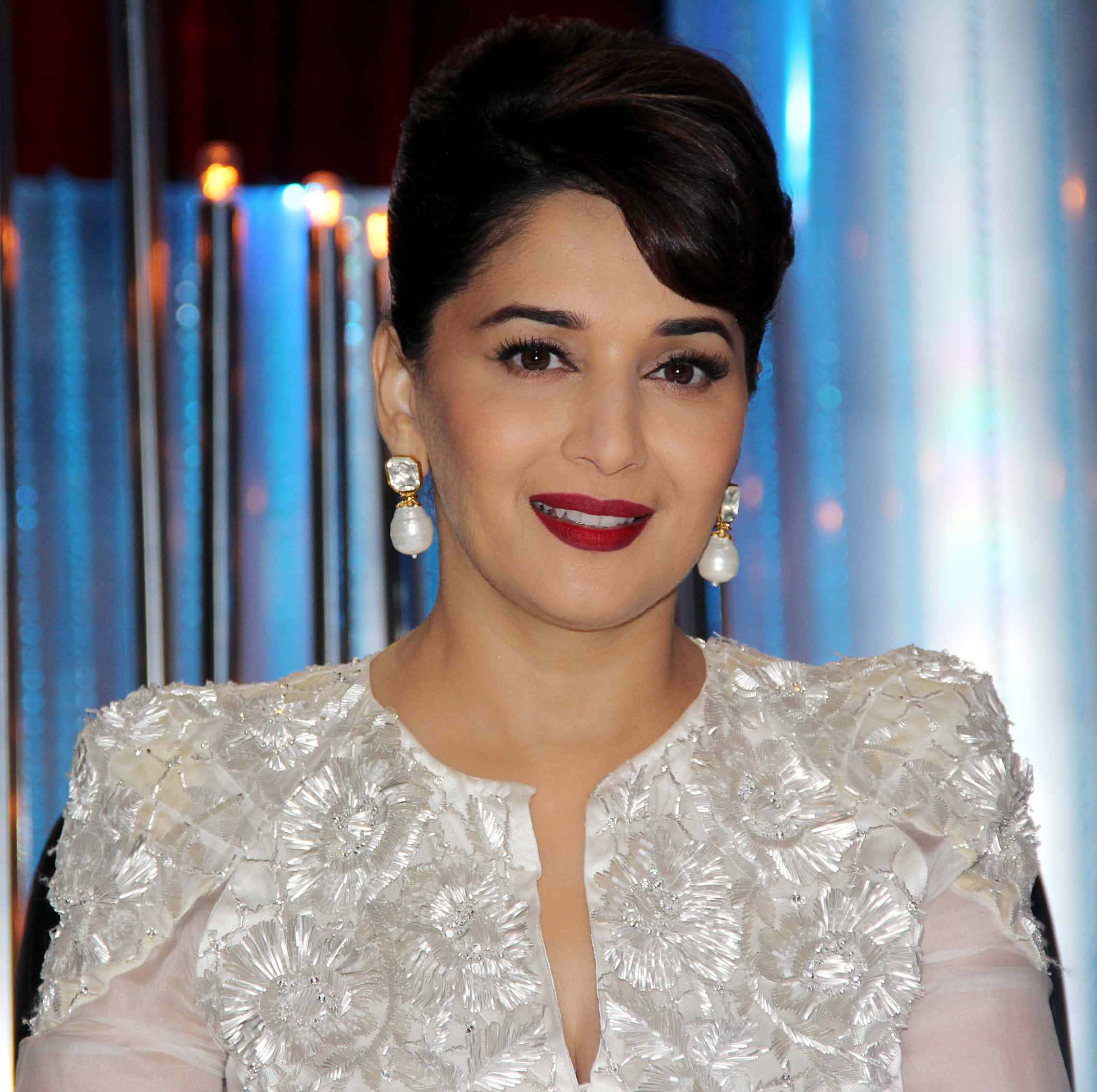 Madhuri Dixit, white floral embroidered top, pearl earrings, Full HD Desktop Wallpaper