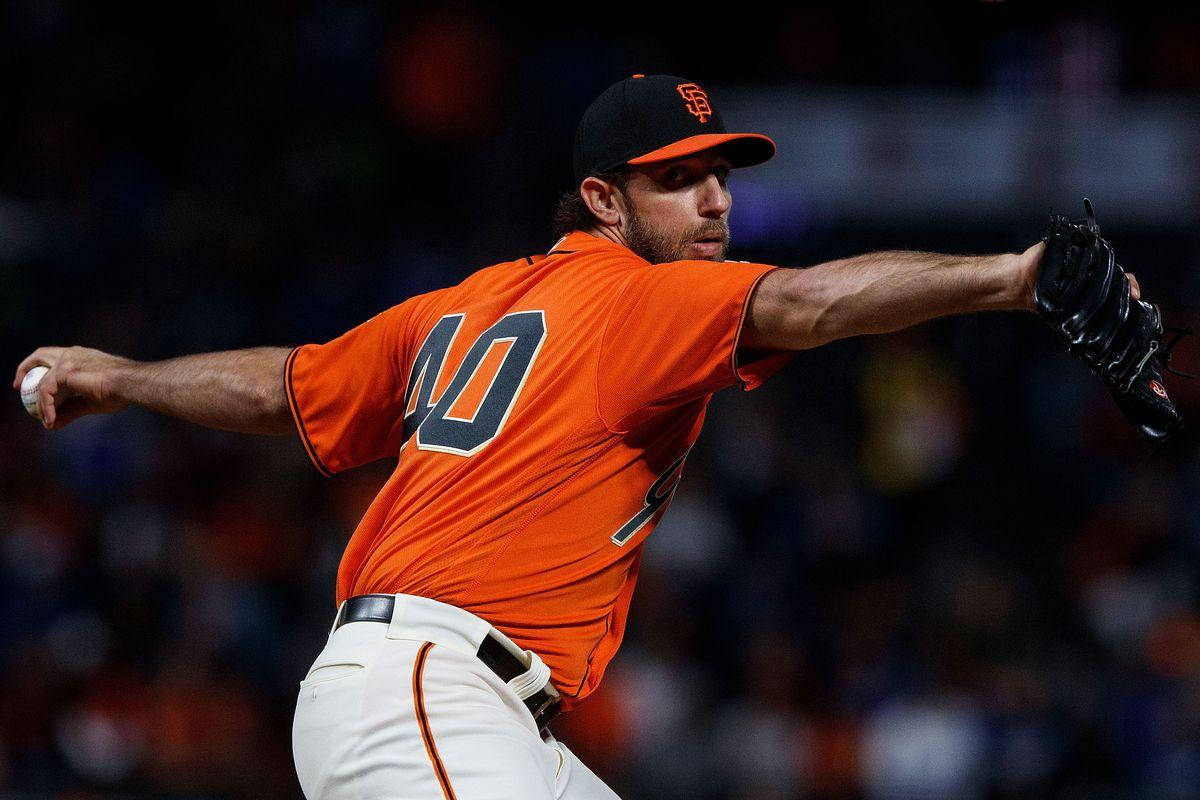 Madison Bumgarner, orange jersey, number 40, SD Desktop Wallpaper