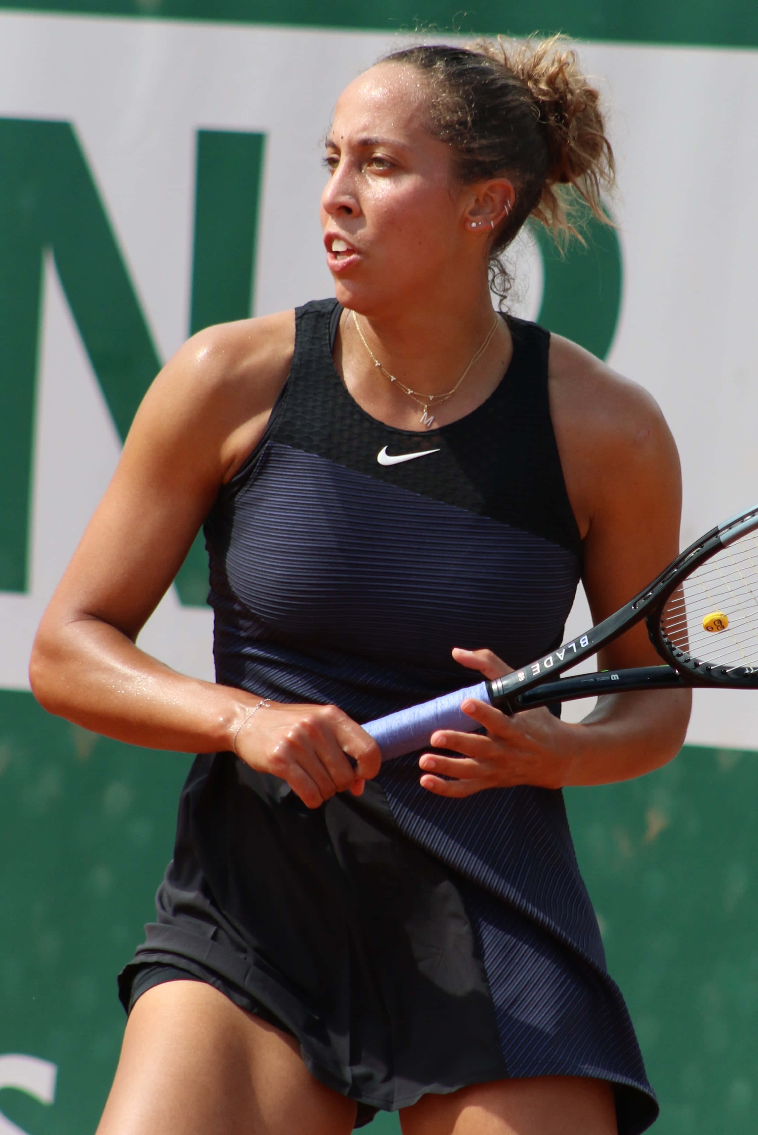Madison Keys, black Nike outfit, racket, 2K Phone Wallpaper