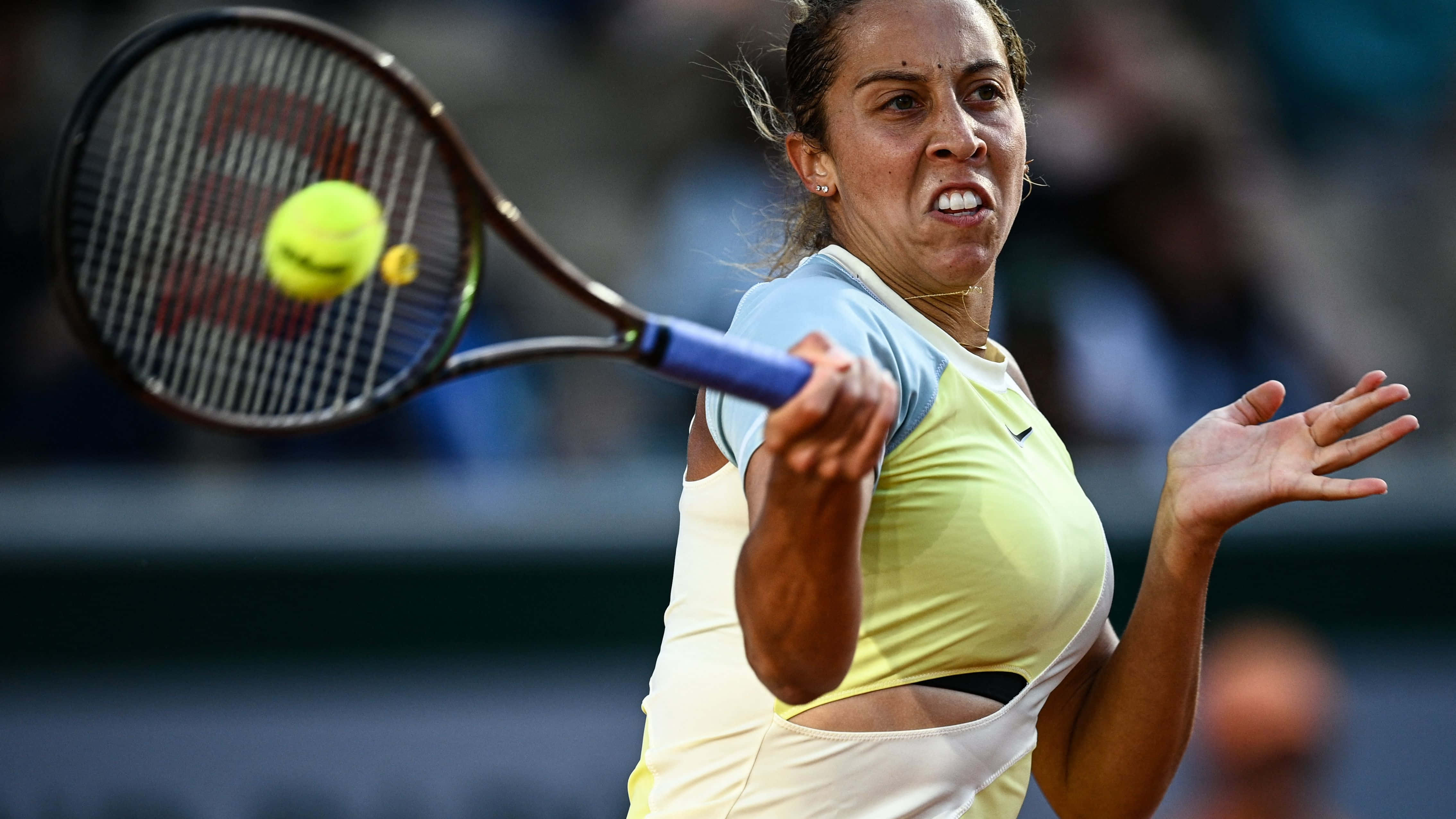 Madison Keys, tennis player, bright yellow ball, 4K Desktop Wallpaper