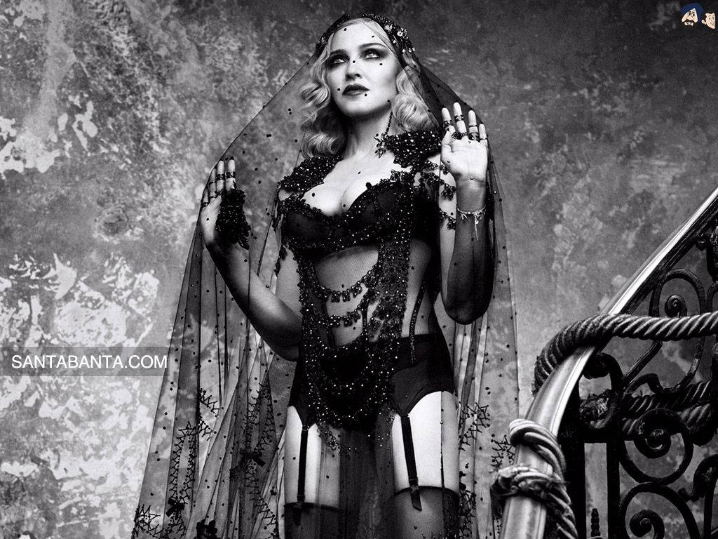 Madonna, amorous goth look, beaded black lingerie, SD Desktop Wallpaper
