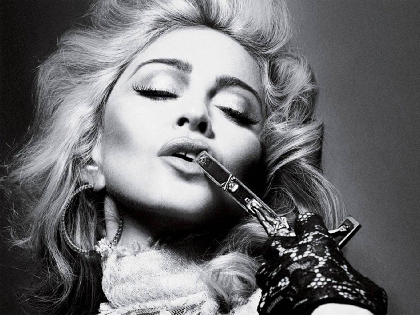 Madonna, dagger, black and white portrait, HD Desktop Wallpaper