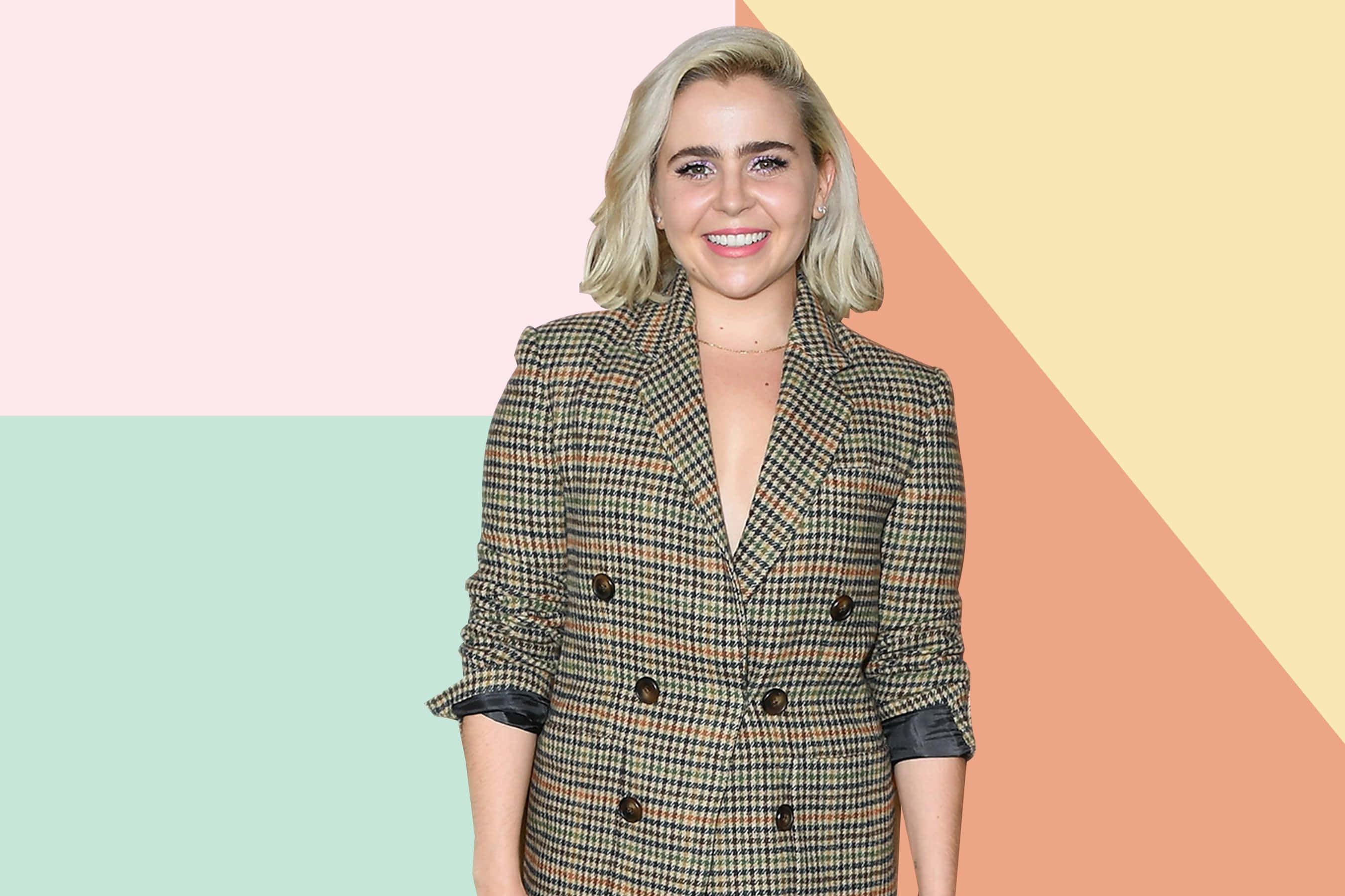Mae Whitman, blonde woman, houndstooth blazer, 2K Desktop Wallpaper