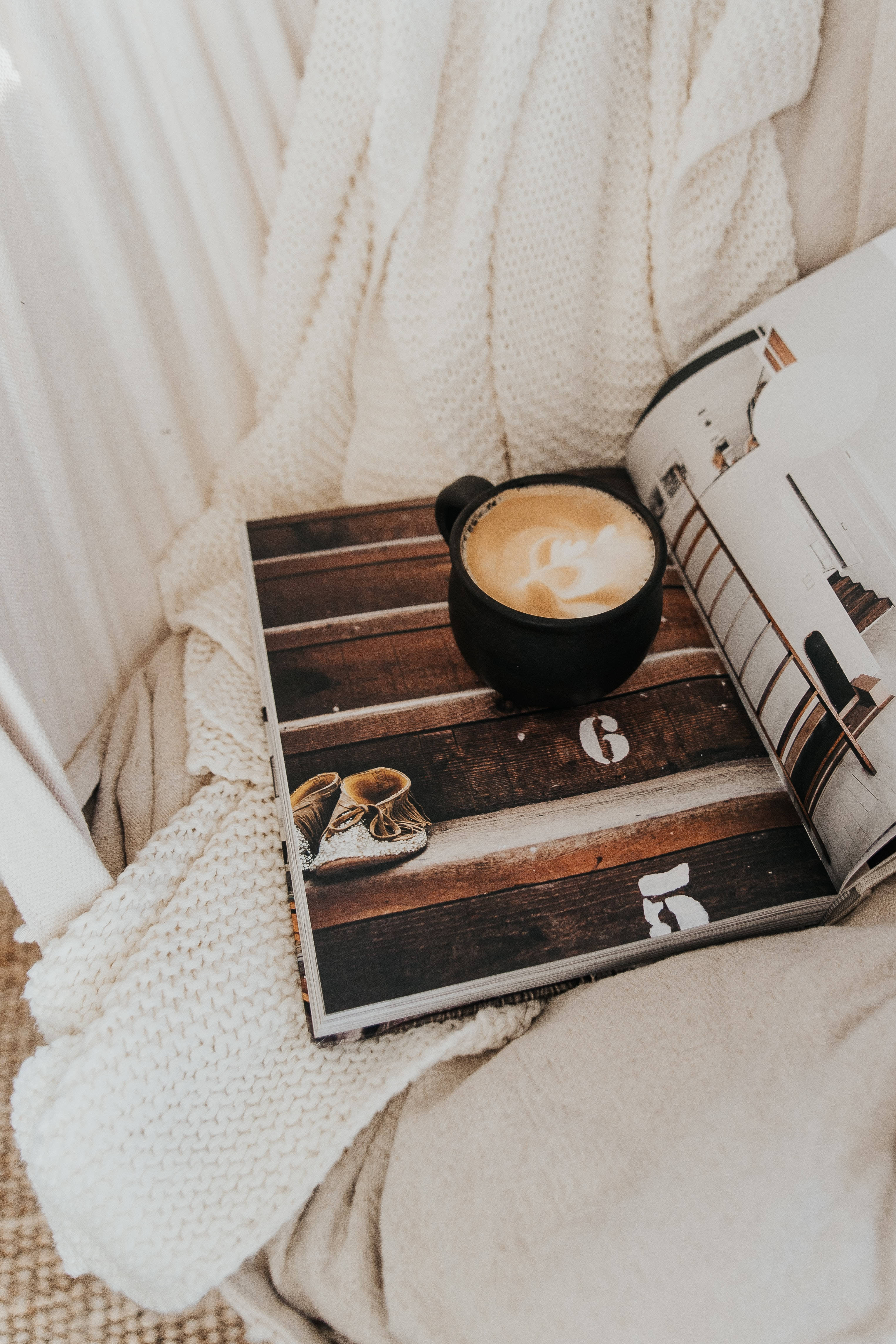 black mug, latte art, wooden tray, 4K Phone Wallpaper