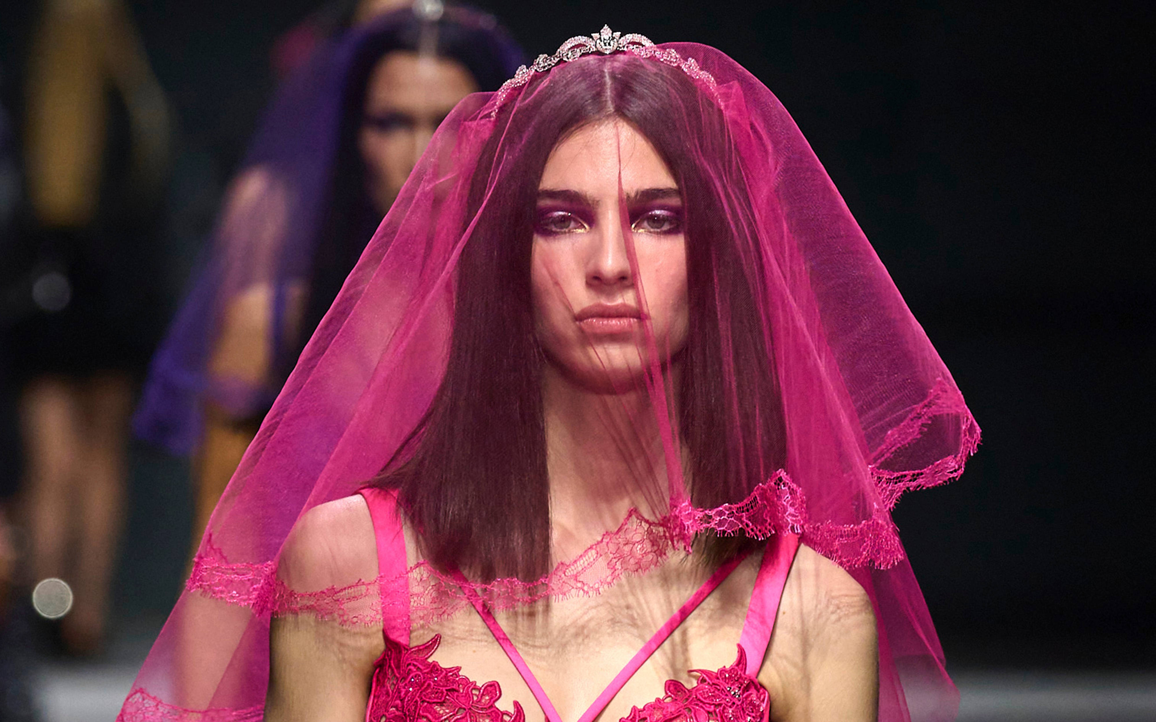 model, stunning magenta clothes, bold pink lace lingerie set, 4K Desktop Wallpaper