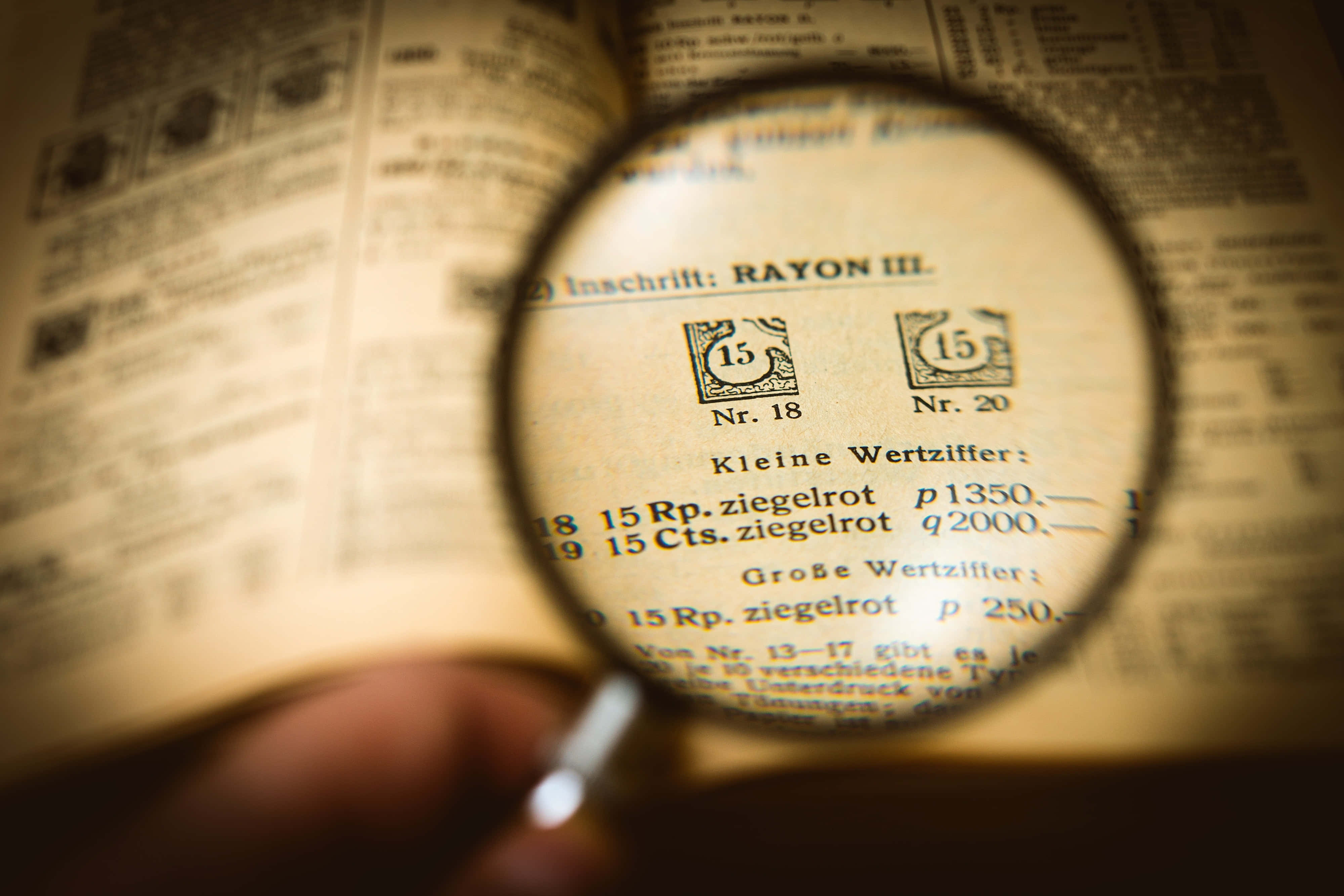 magnifying glass, textbook, old German newspaper, 4K Desktop Wallpaper