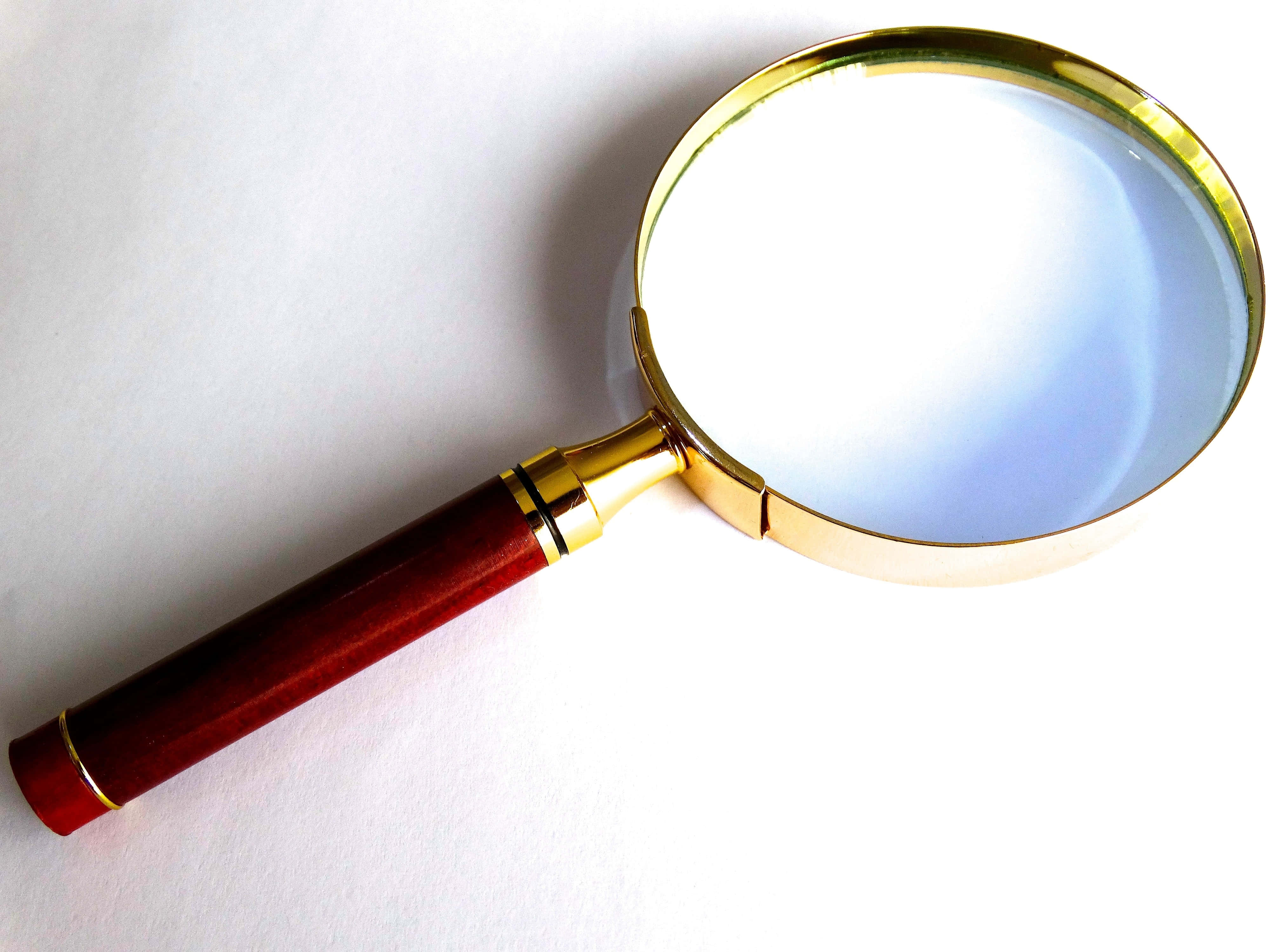 magnifying glass, golden frame, polished wooden handle, 4K Desktop Wallpaper