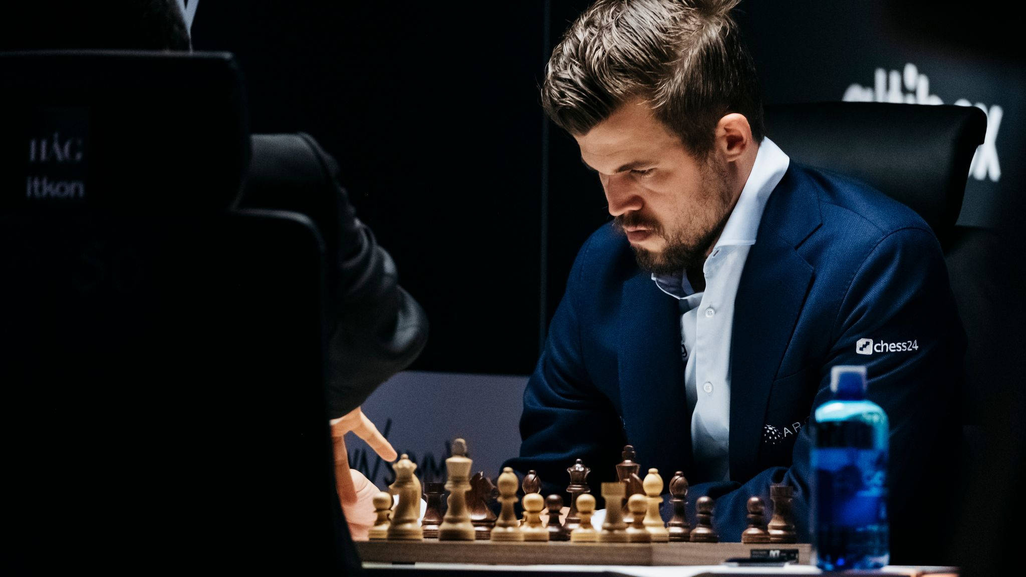 Magnus Carlsen, chessboard, dark suit, Full HD Desktop Wallpaper
