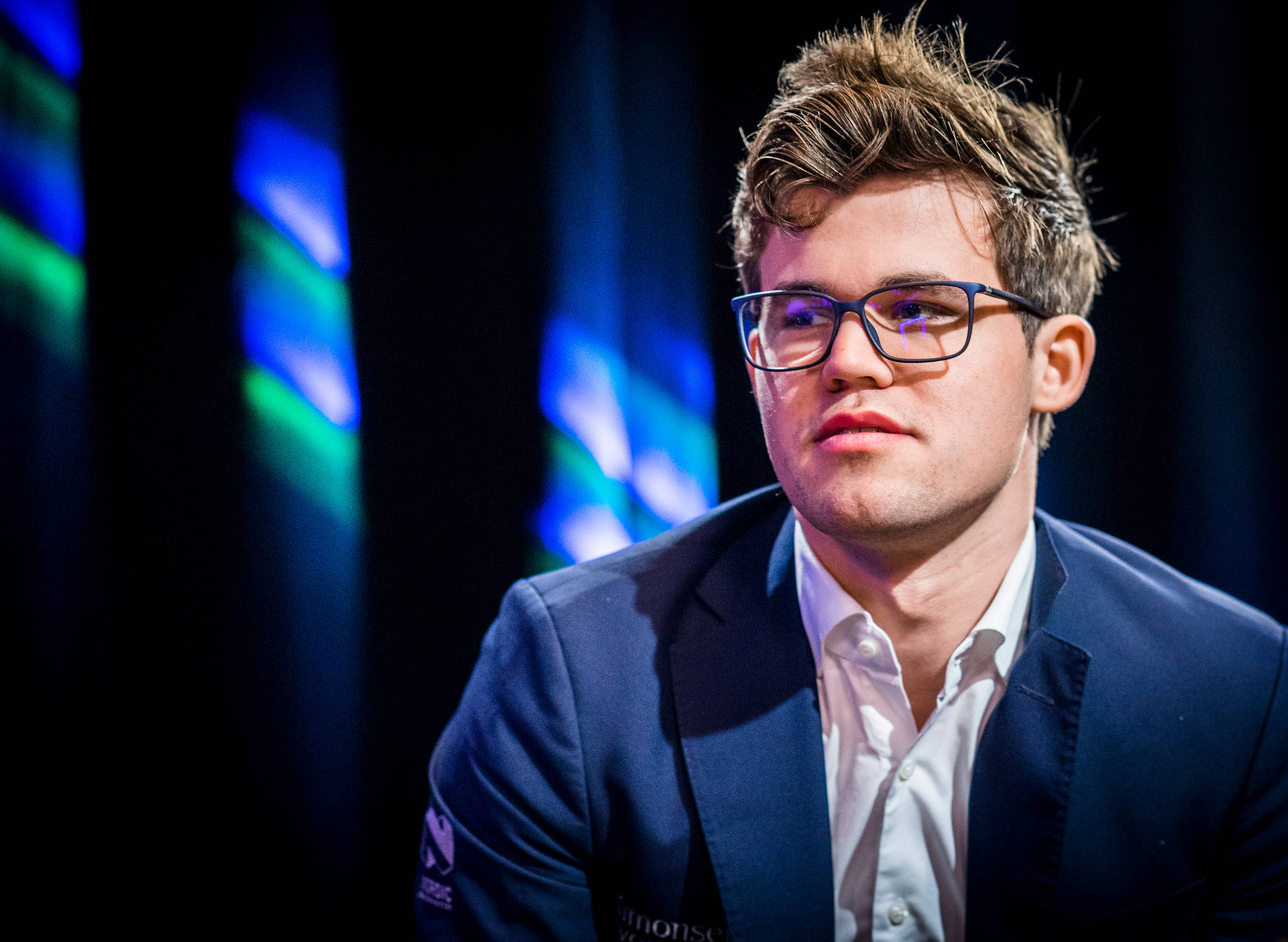 Magnus Carlsen, spectacles, dark suit, Full HD Desktop Wallpaper