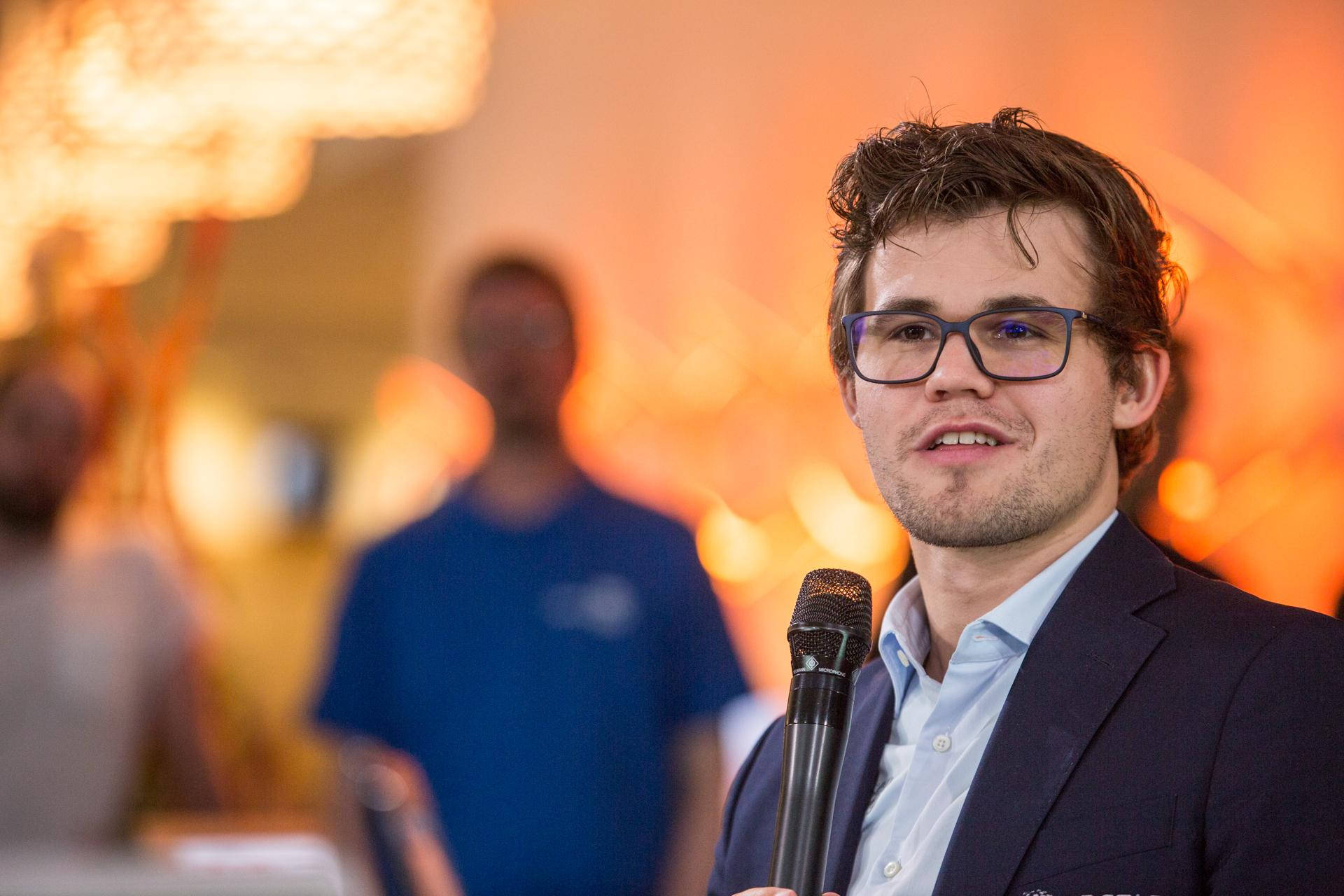 Magnus Carlsen, microphone, glasses, Full HD Desktop Wallpaper
