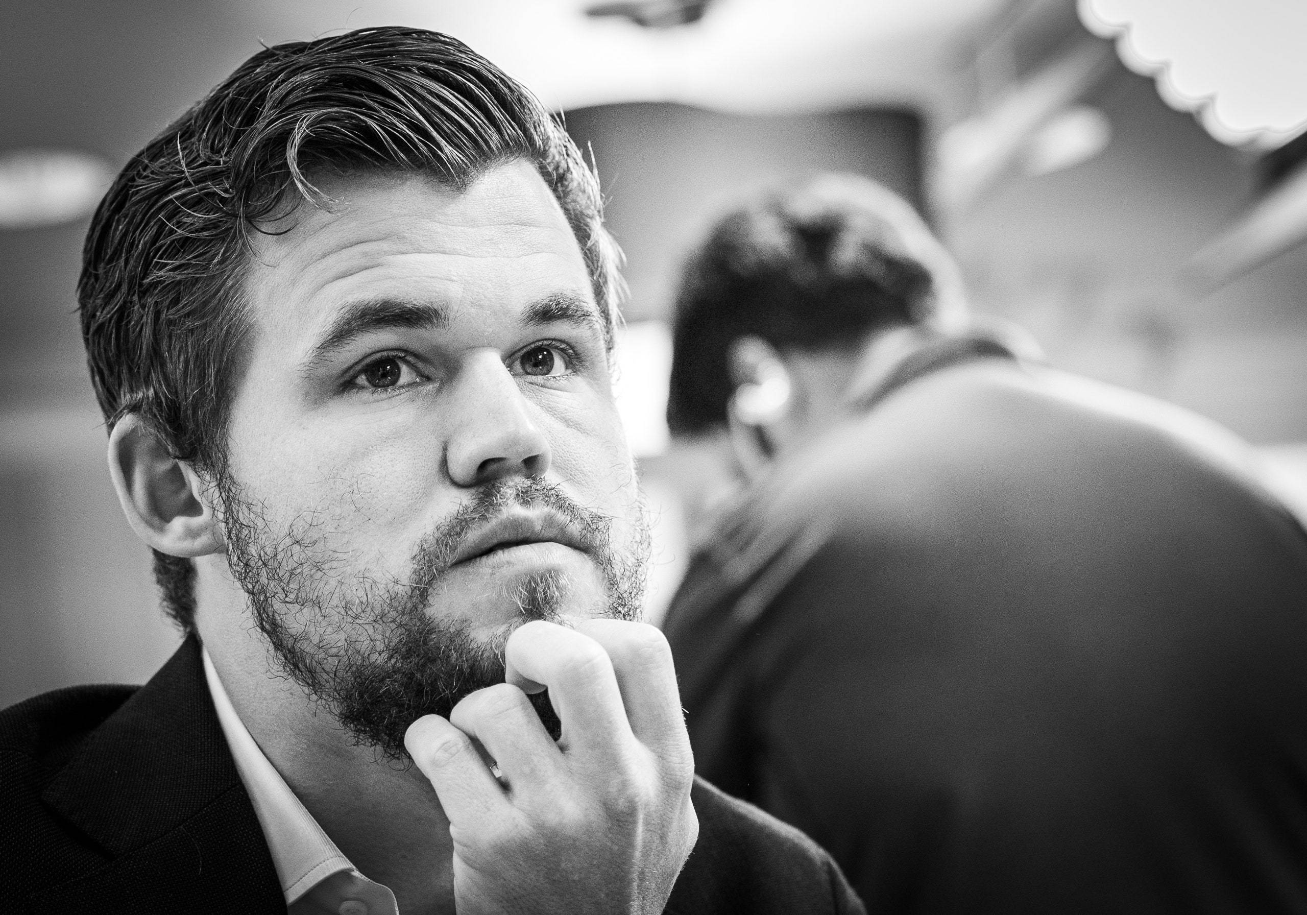 black and white, bearded man, suit, 2K Desktop Wallpaper