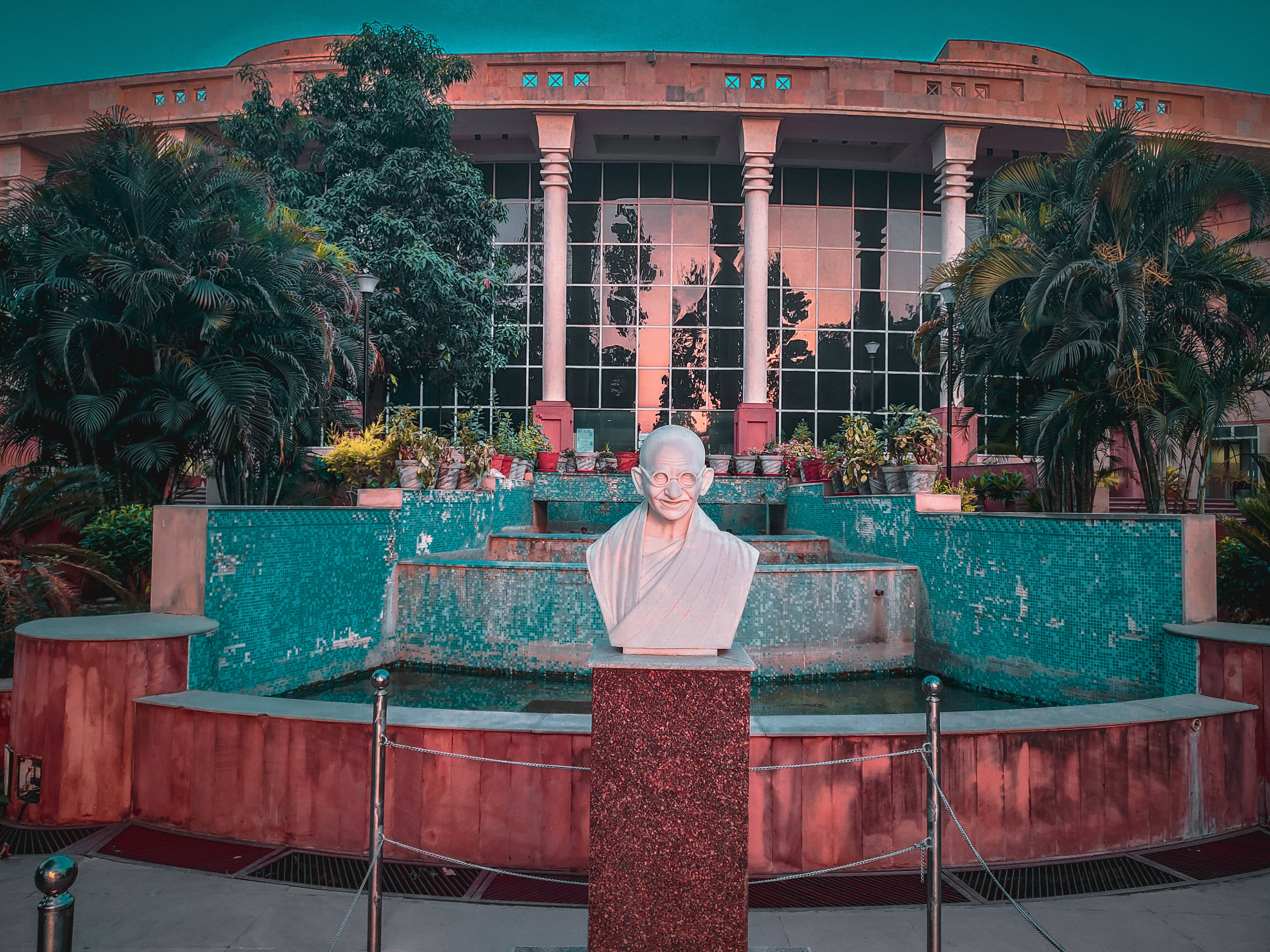 Mahatma Gandhi, bust statue, marble, 4K Desktop Wallpaper