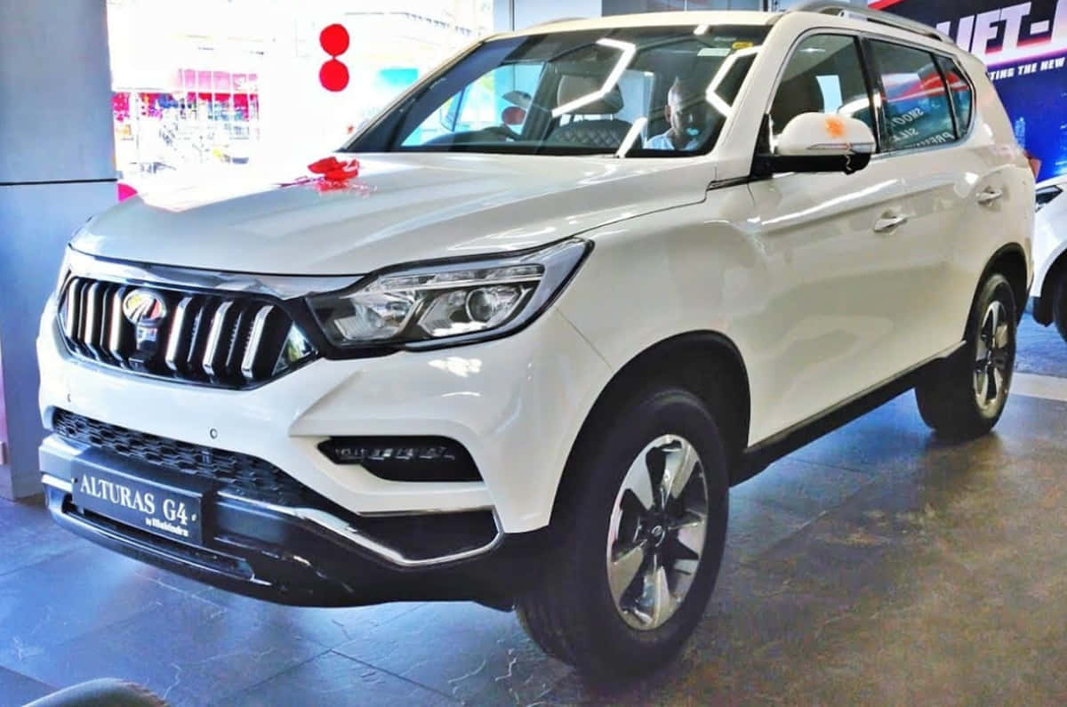 Mahindra Alturas G4, showroom, white, SD Desktop Wallpaper