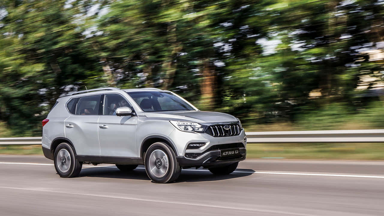 Mahindra Alturas G4, silver, sunlit road, HD Desktop Wallpaper