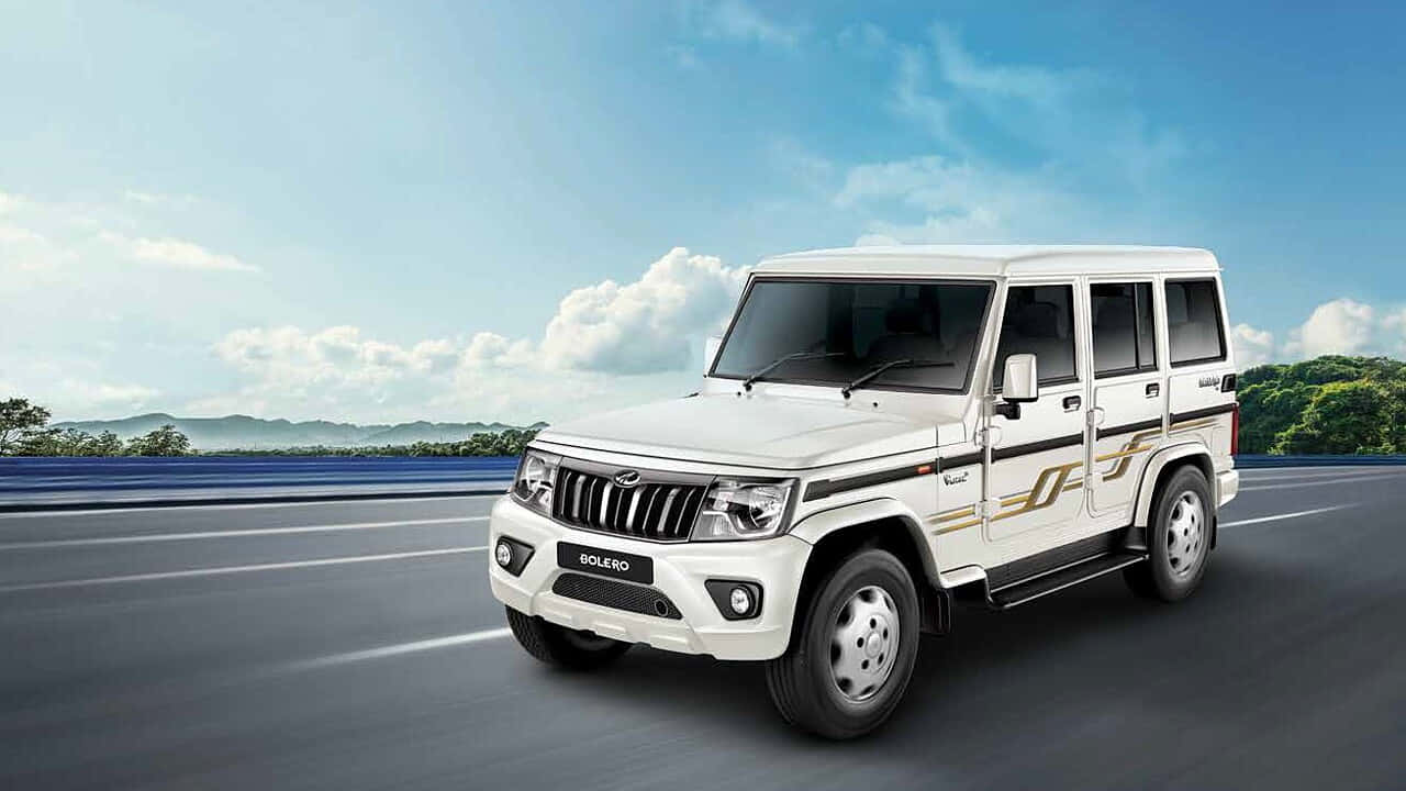 Mahindra Bolero, white, highway, HD Desktop Wallpaper