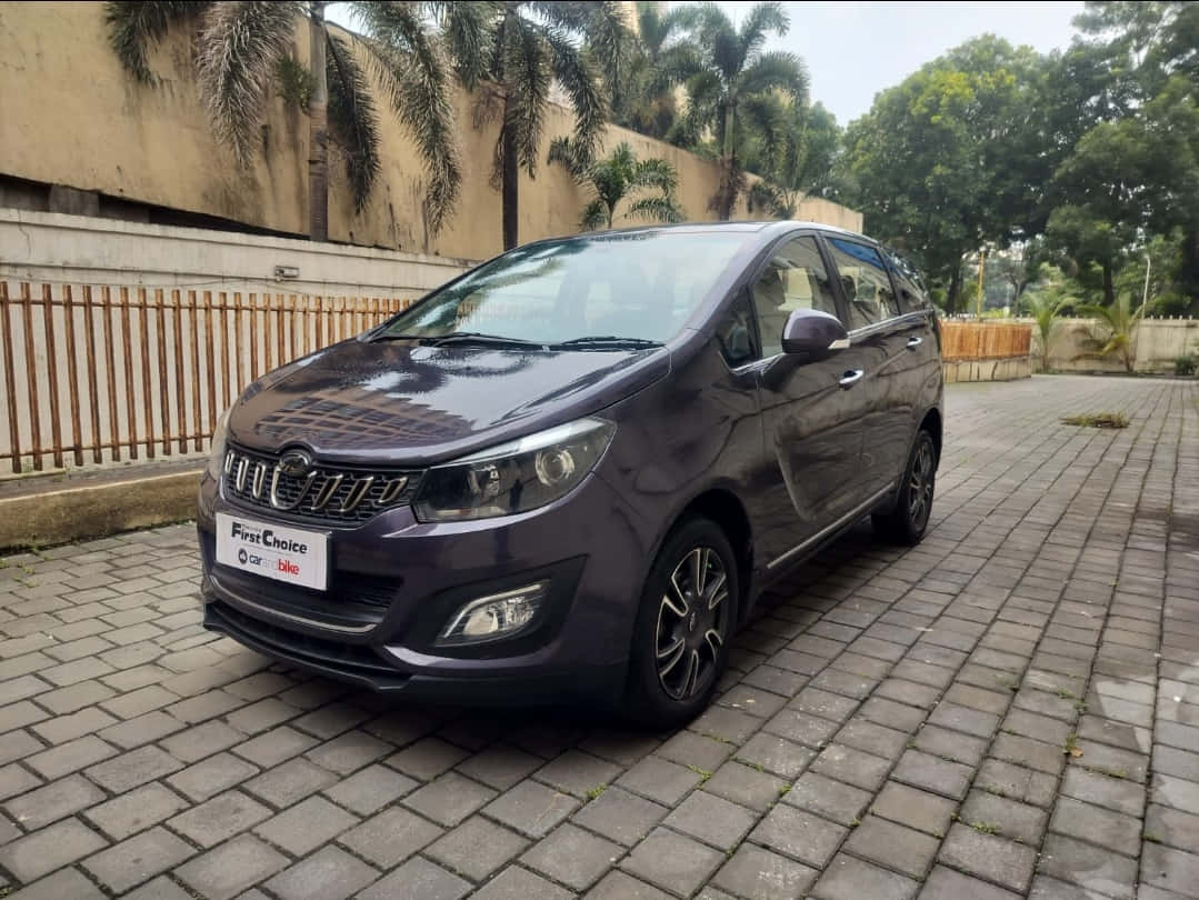 Mahindra Marazzo, dark purple, compact SUV, SD Desktop Wallpaper