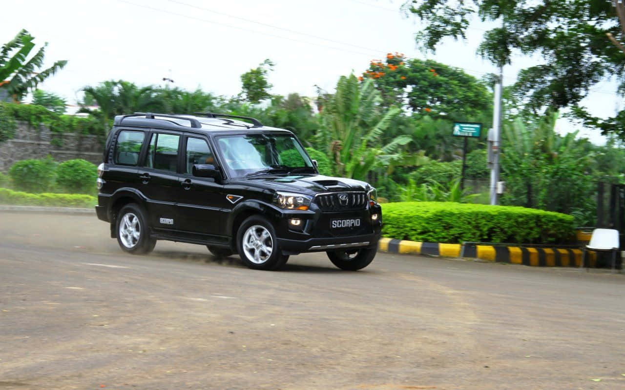 Mahindra Scorpio, black, paved road, HD Desktop Wallpaper