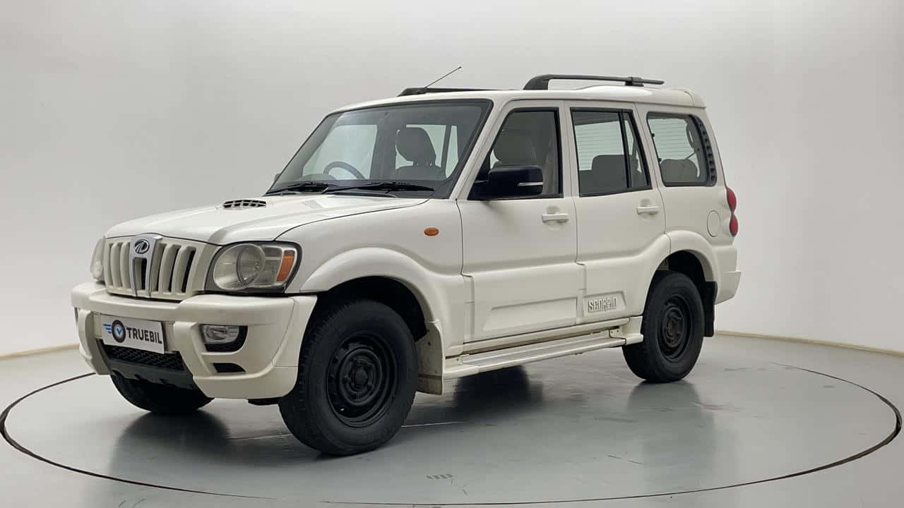 Mahindra Scorpio, pristine white, studio setting, HD Desktop Wallpaper