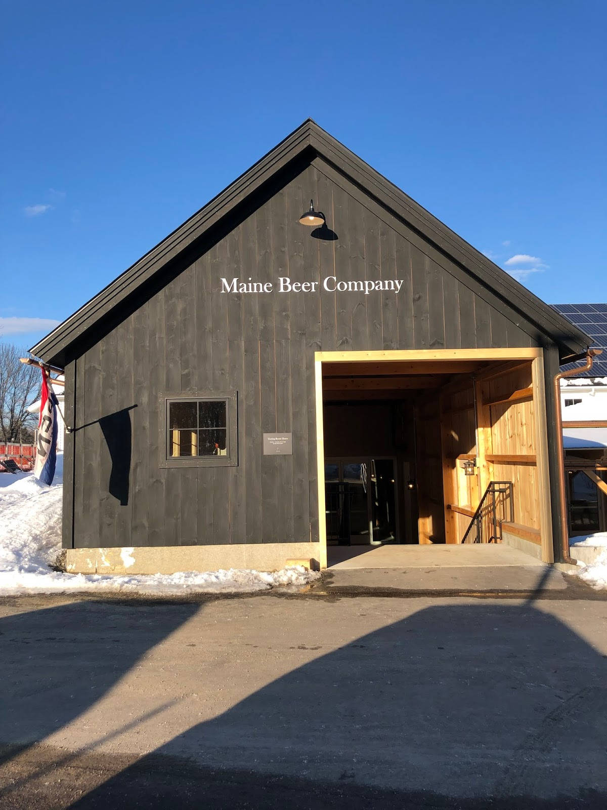 Maine Beer Company, barn-style building, winter snow, HD Phone Wallpaper