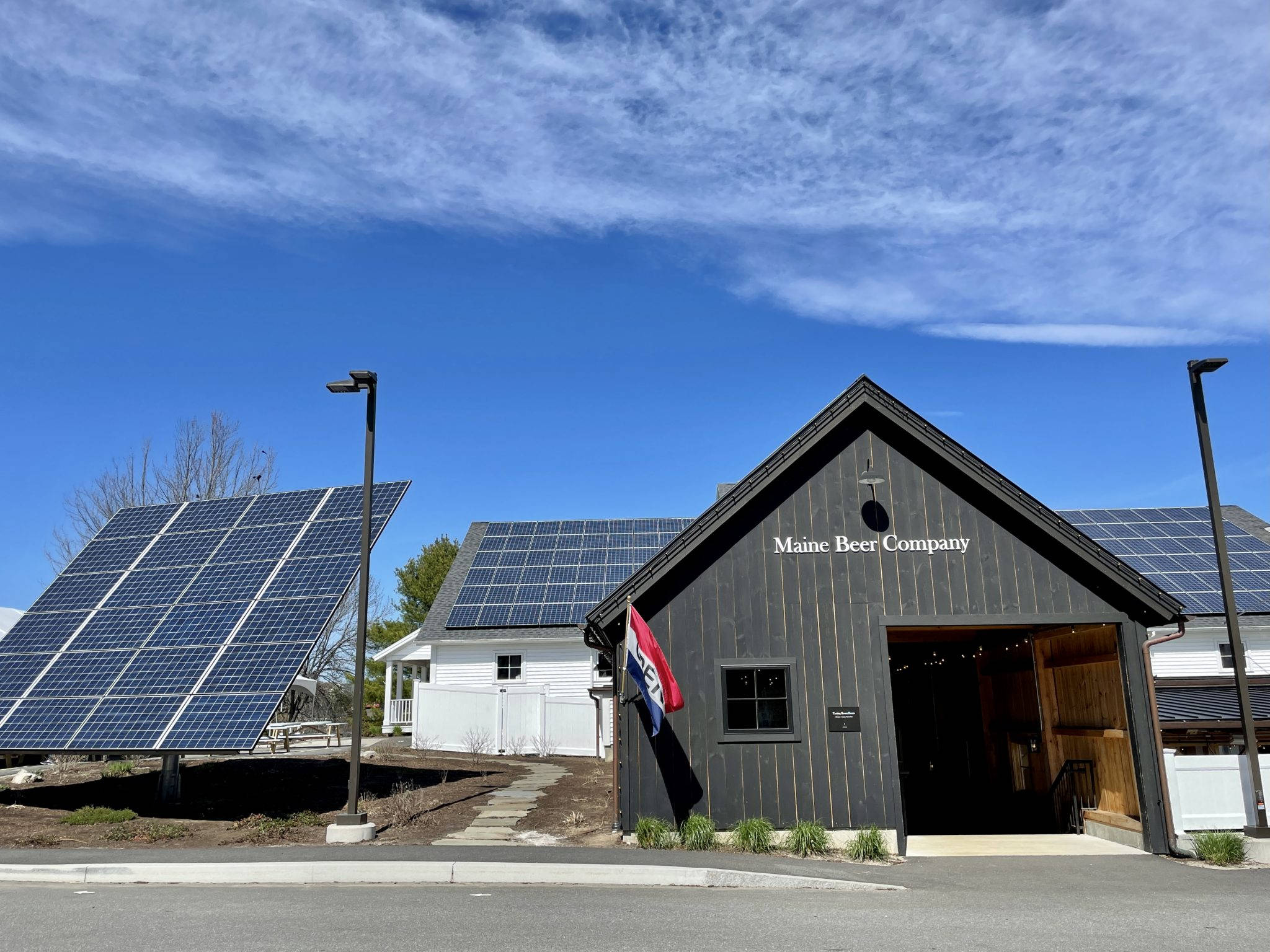 Maine Beer Company, solar panels, black wooden building, Full HD Desktop Wallpaper