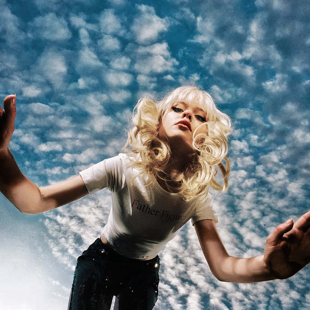Maisie Peters, blonde woman, vibrant blue sky, SD Desktop Wallpaper