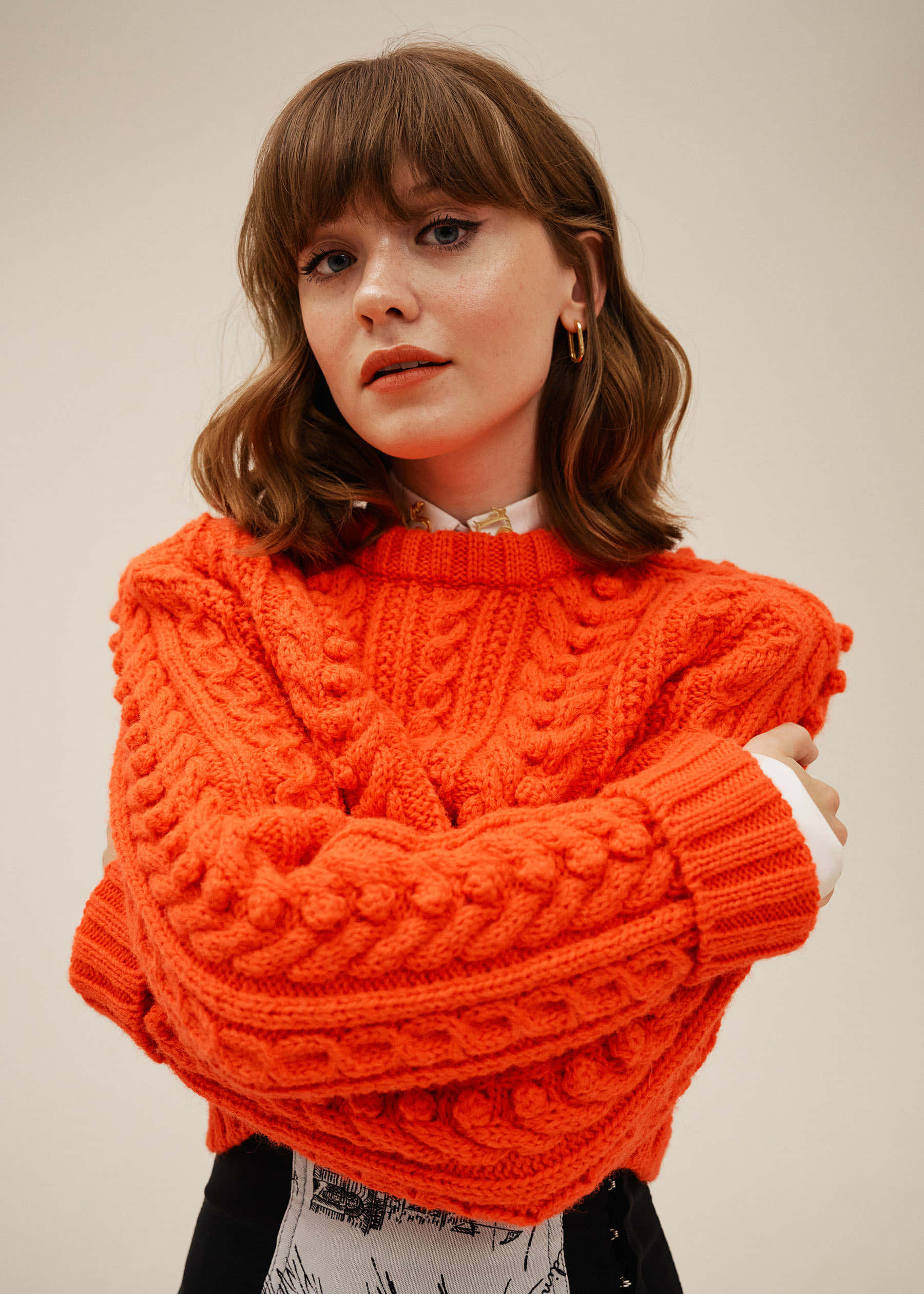 Maisie Peters, brown hair, bangs, Full HD Phone Wallpaper