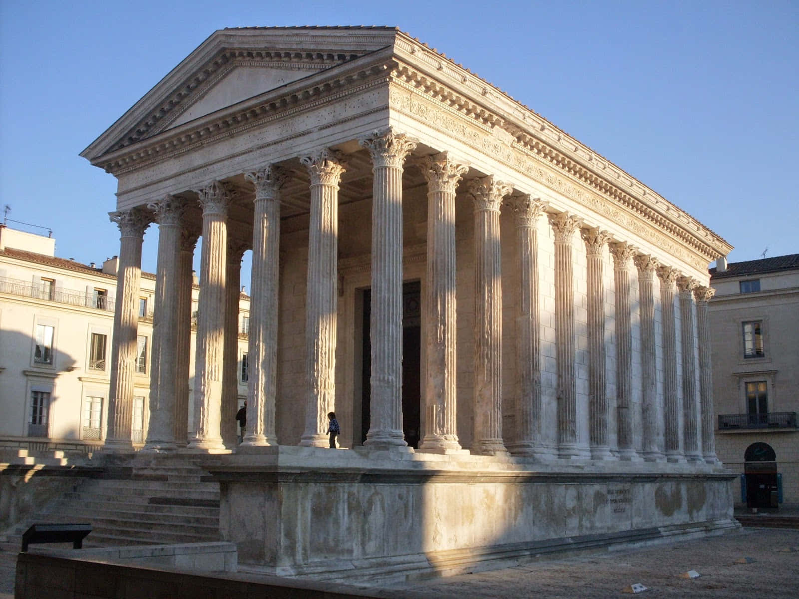 Maison Carrée, ancient temple, tall columns, HD Desktop Wallpaper