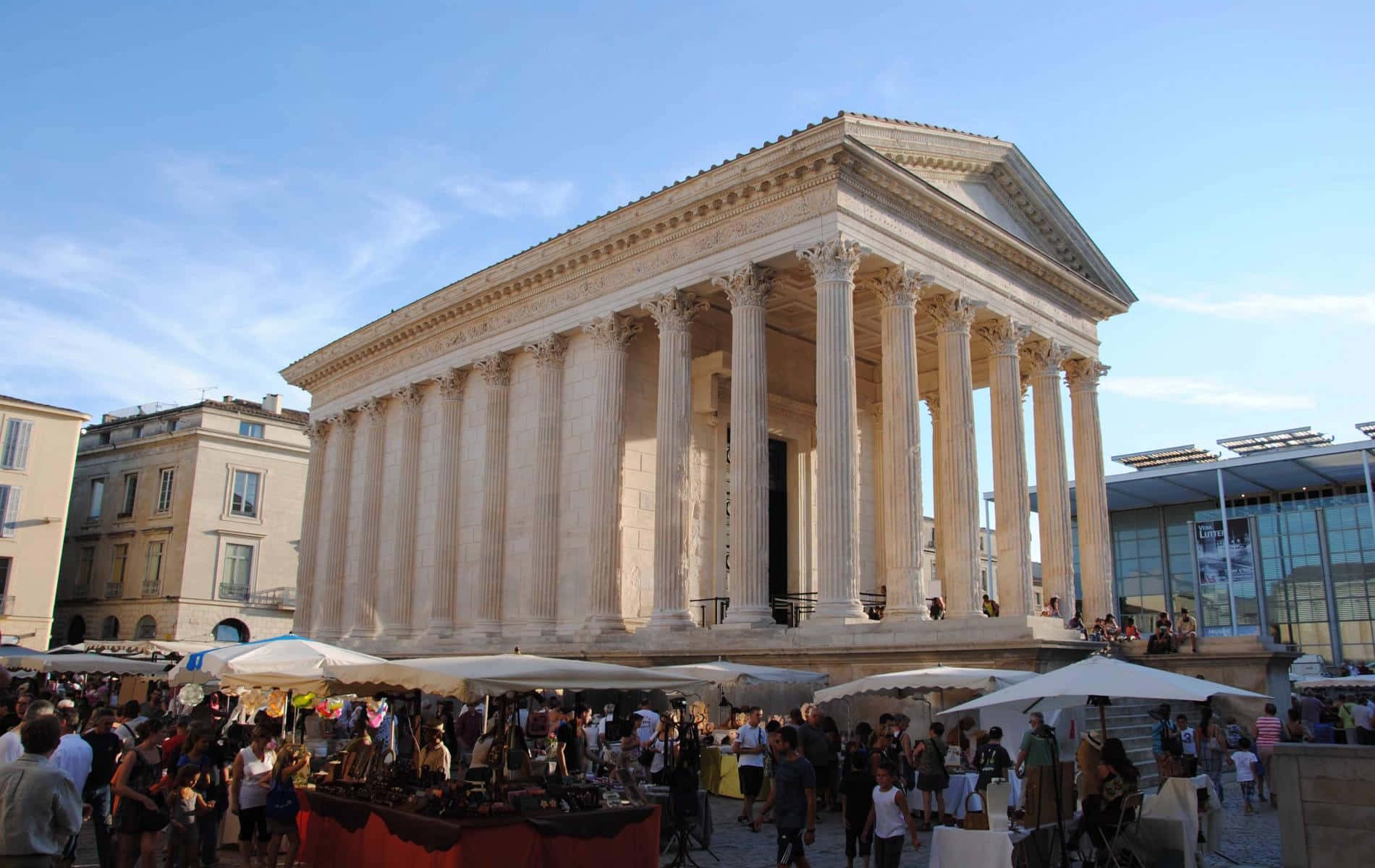 Maison Carrée, ancient temple, towering columns, HD Desktop Wallpaper