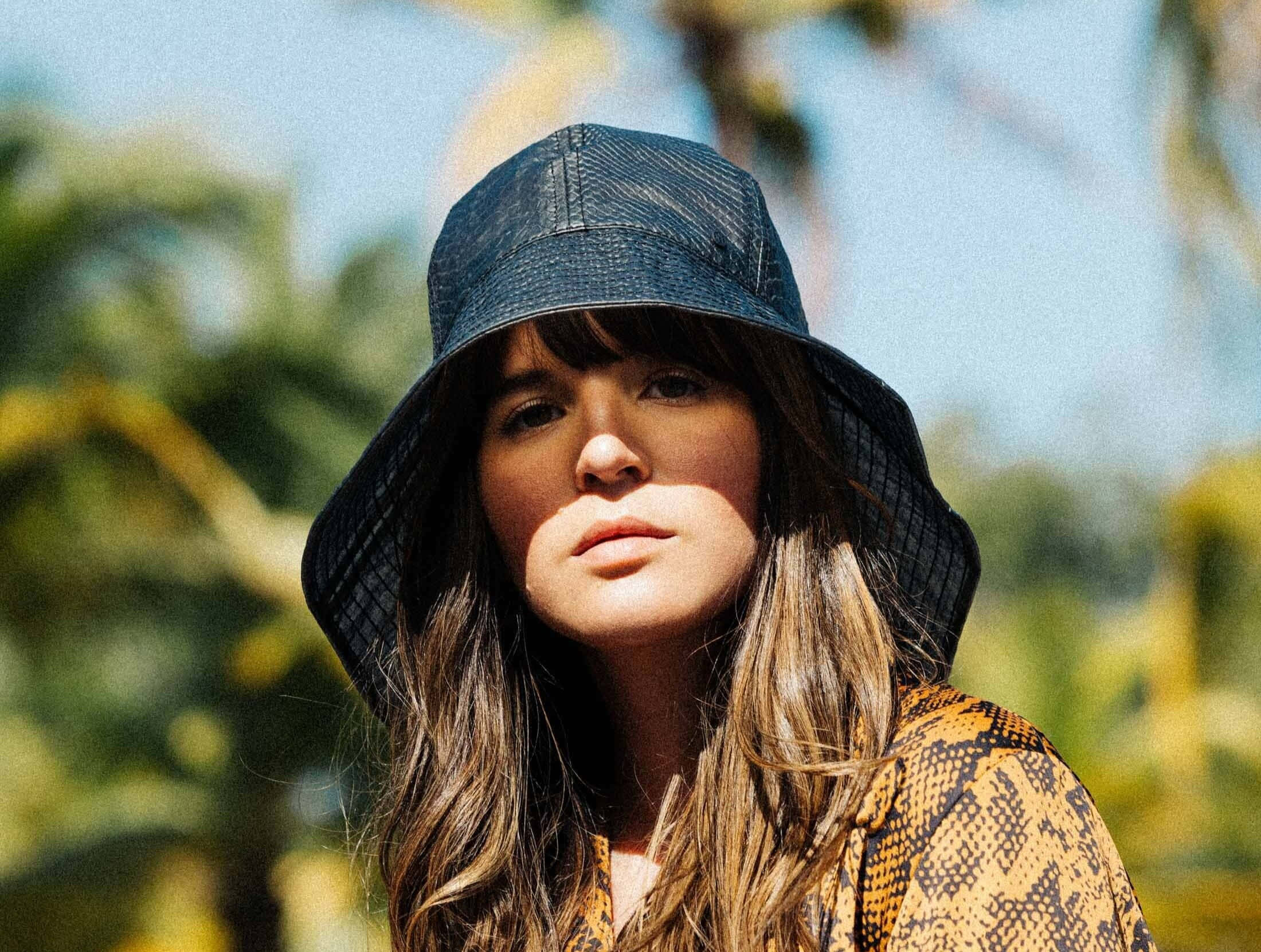 Maison Michel, wide brim bucket hat, dark blue, Full HD Desktop Wallpaper