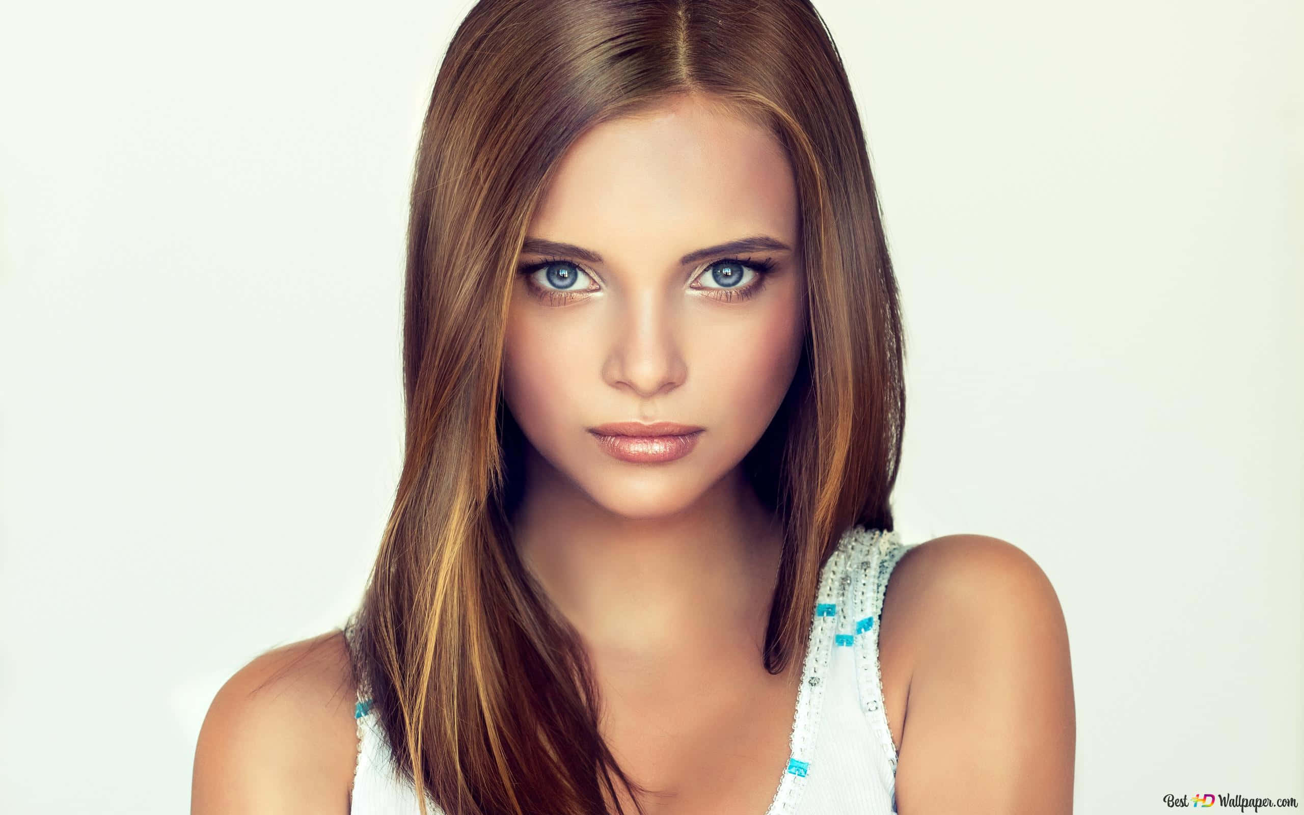 modest makeup, model, blue eyes, 2K Desktop Wallpaper
