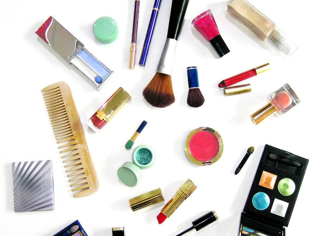 Makeup Fashion Kit, colorful makeup brushes, lipsticks, SD Desktop Wallpaper