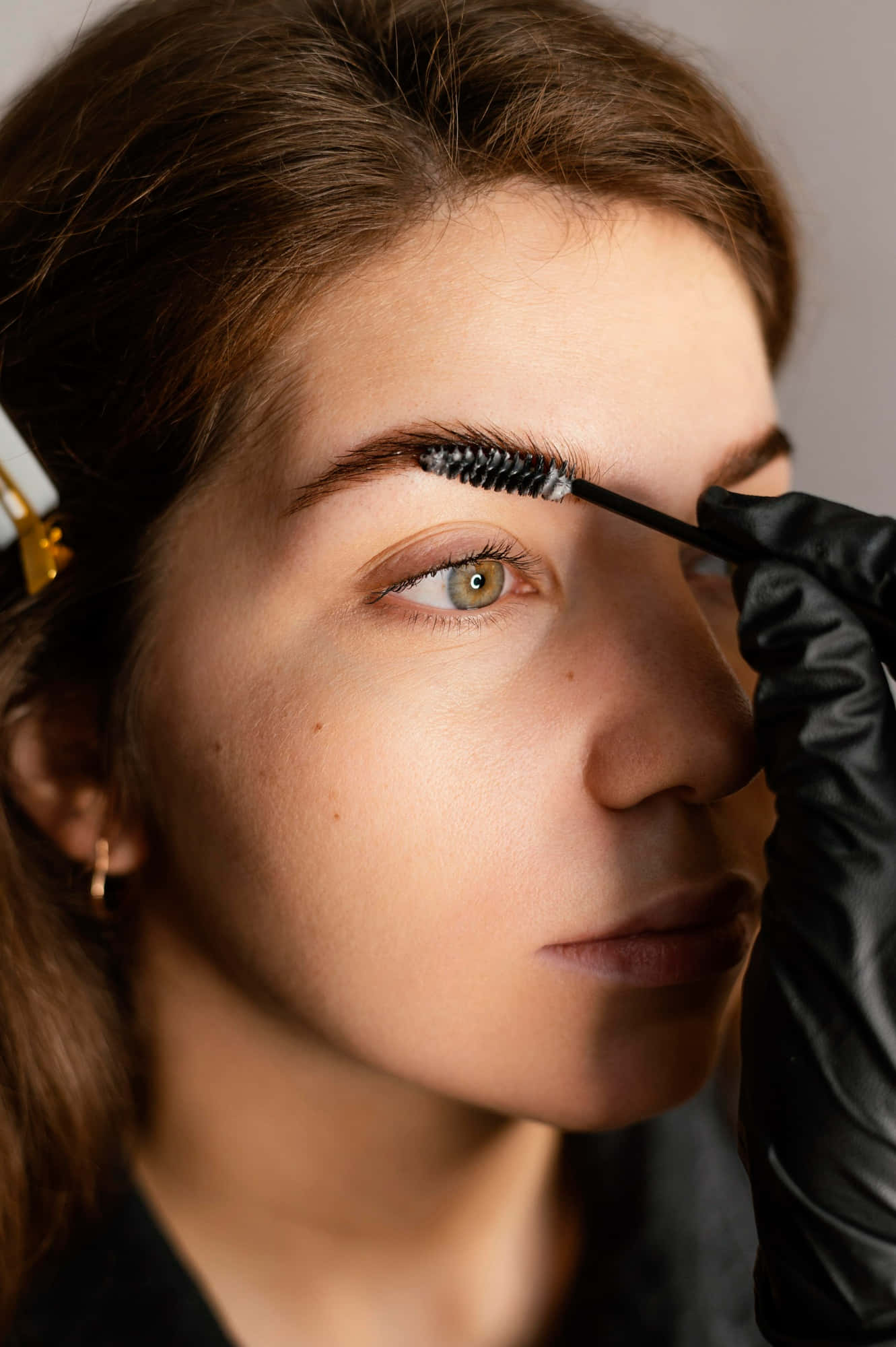 permanent eyebrow makeup, spoolie brush, gloved hand, Full HD Phone Wallpaper