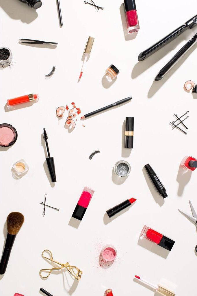 makeup tools, cosmetics, bright white surface, SD Phone Wallpaper