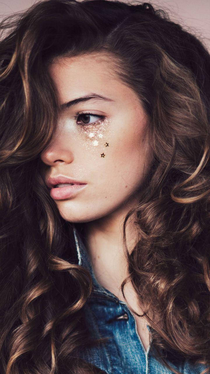 curly hair, glittery makeup, star face paint, HD Phone Wallpaper