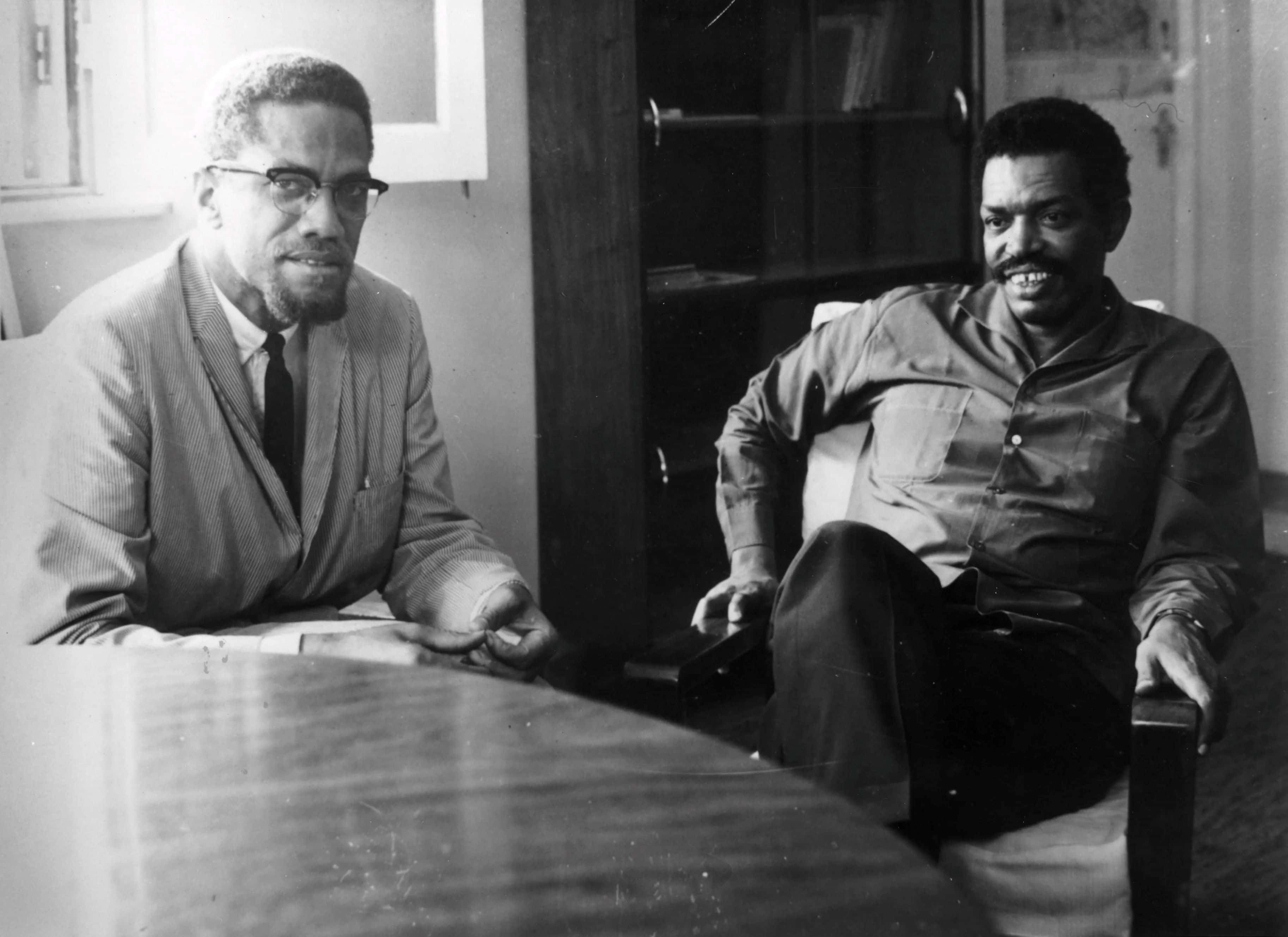 Malcolm X, suit, shirt, 2K Desktop Wallpaper