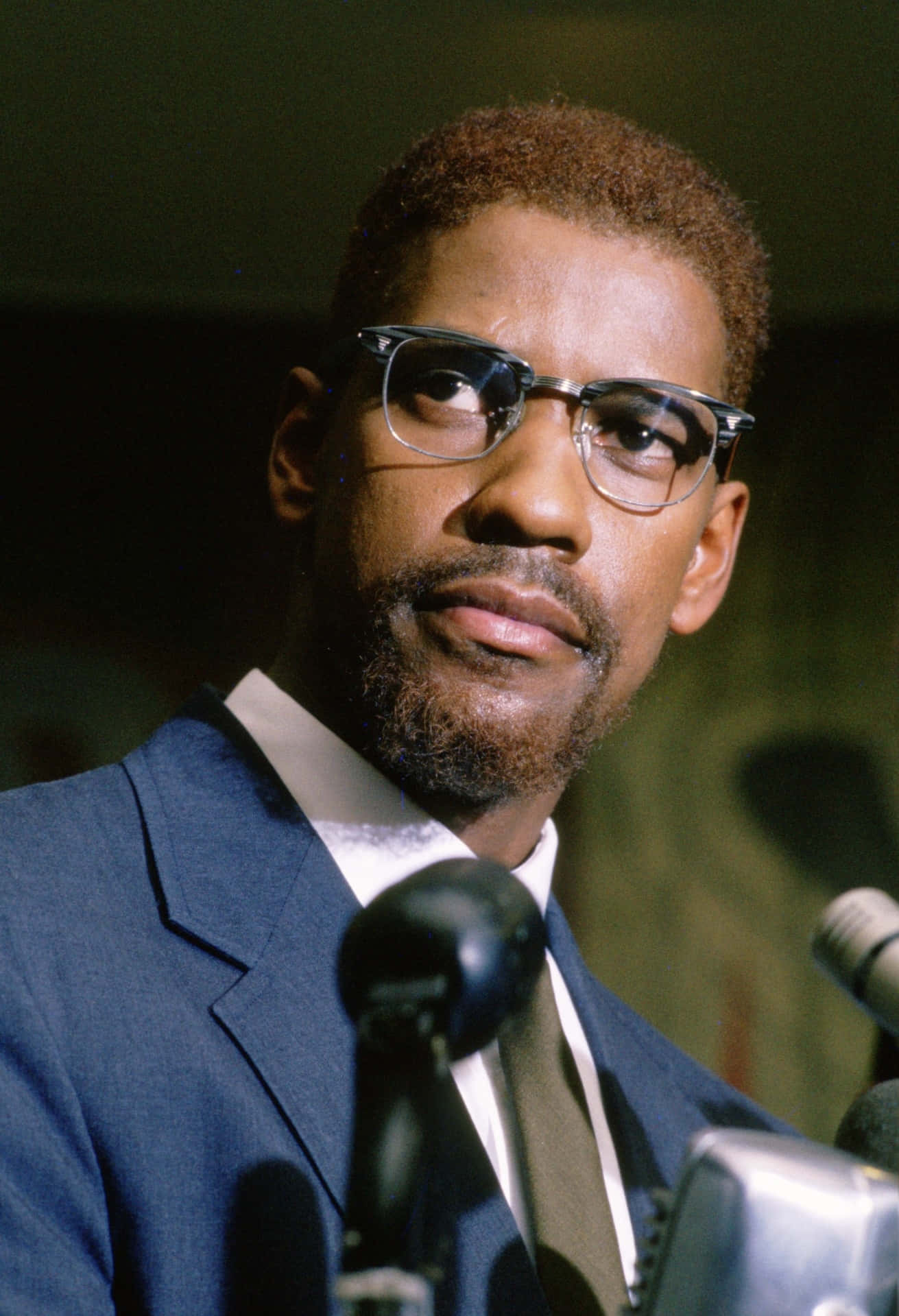 Malcolm X, podium, blue suit, HD Phone Wallpaper