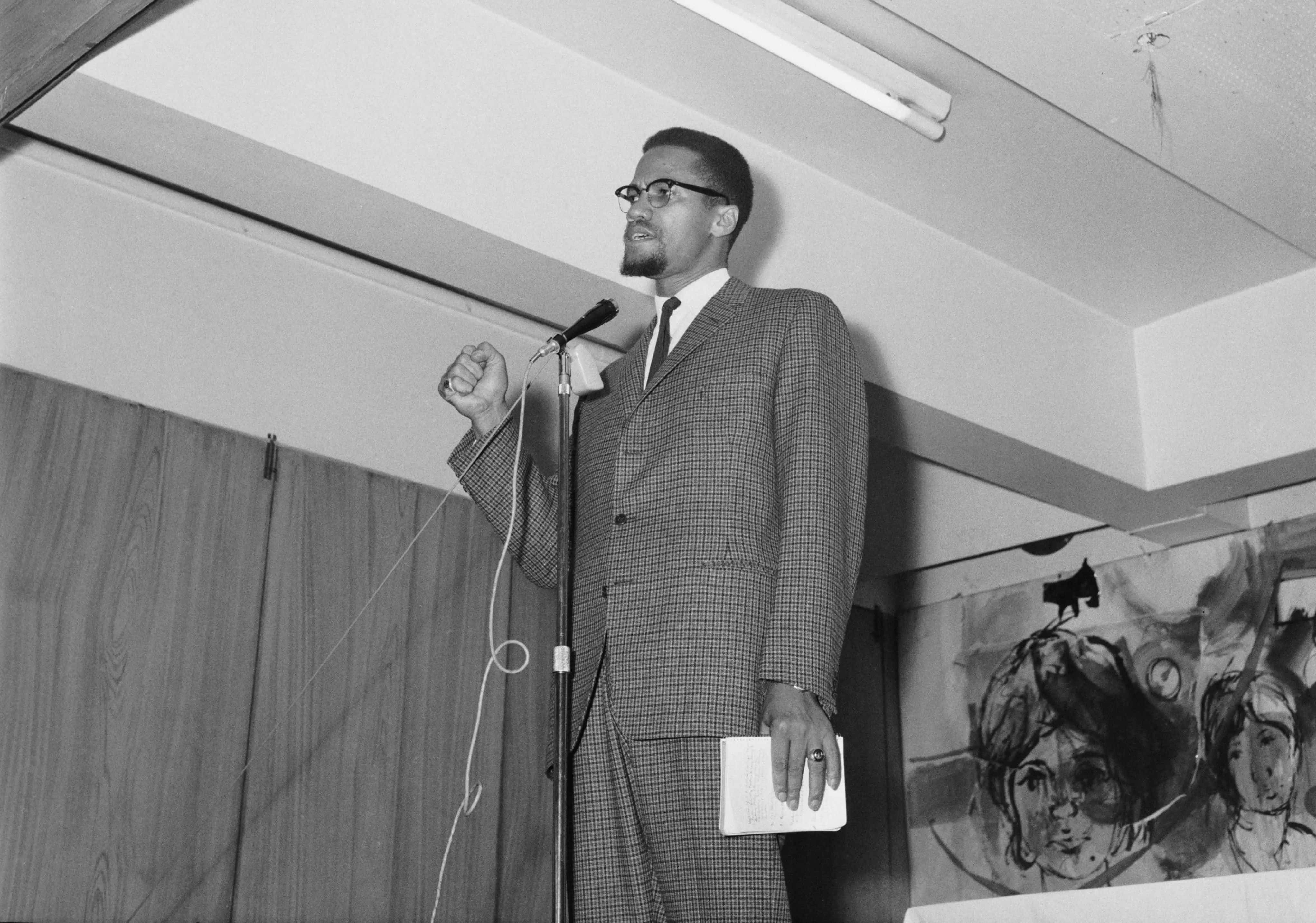 Malcolm X, podium, checkered suit, 4K Desktop Wallpaper