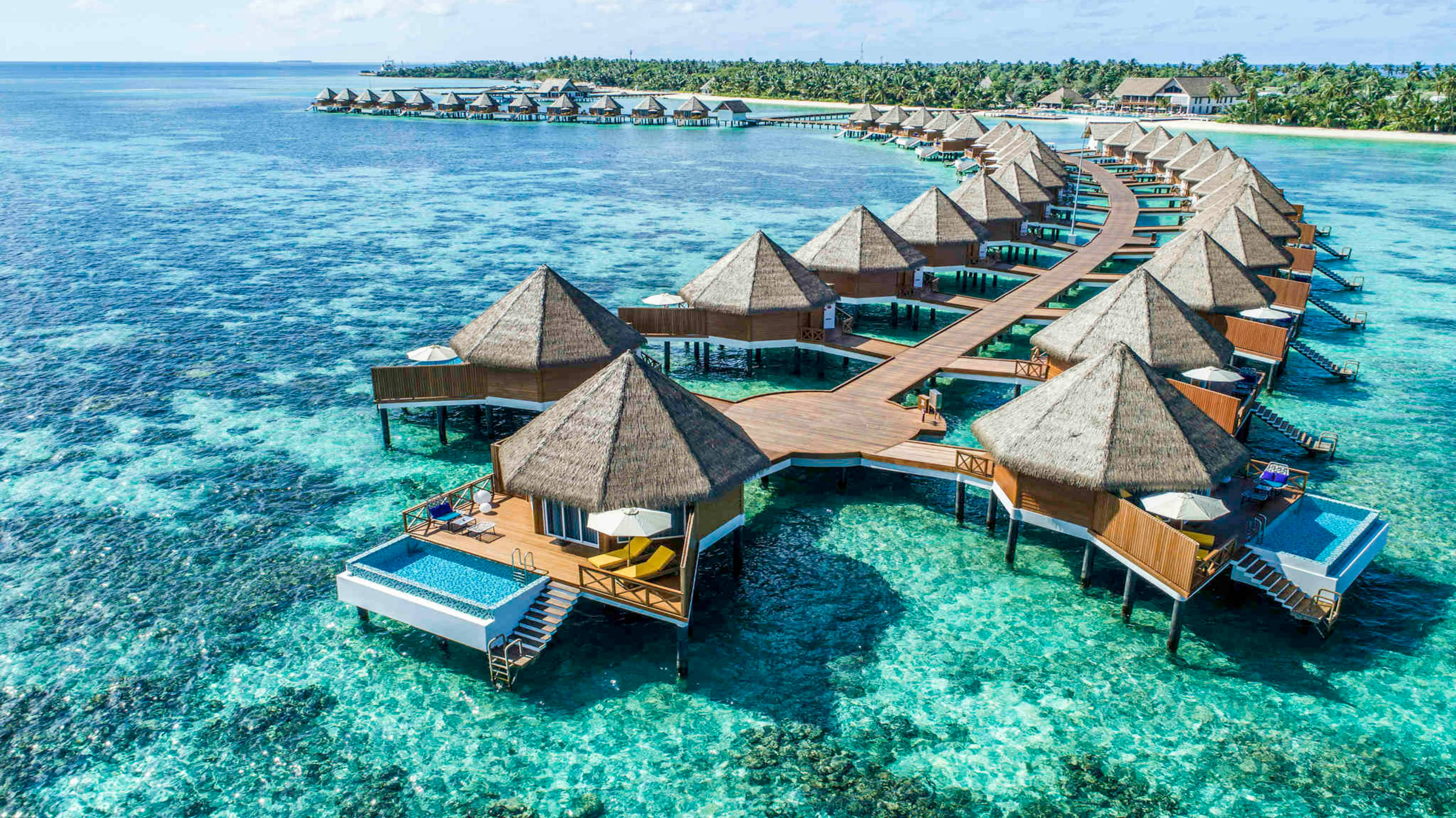 Maldives, luxury villas, overwater bungalows, 4K Desktop Wallpaper