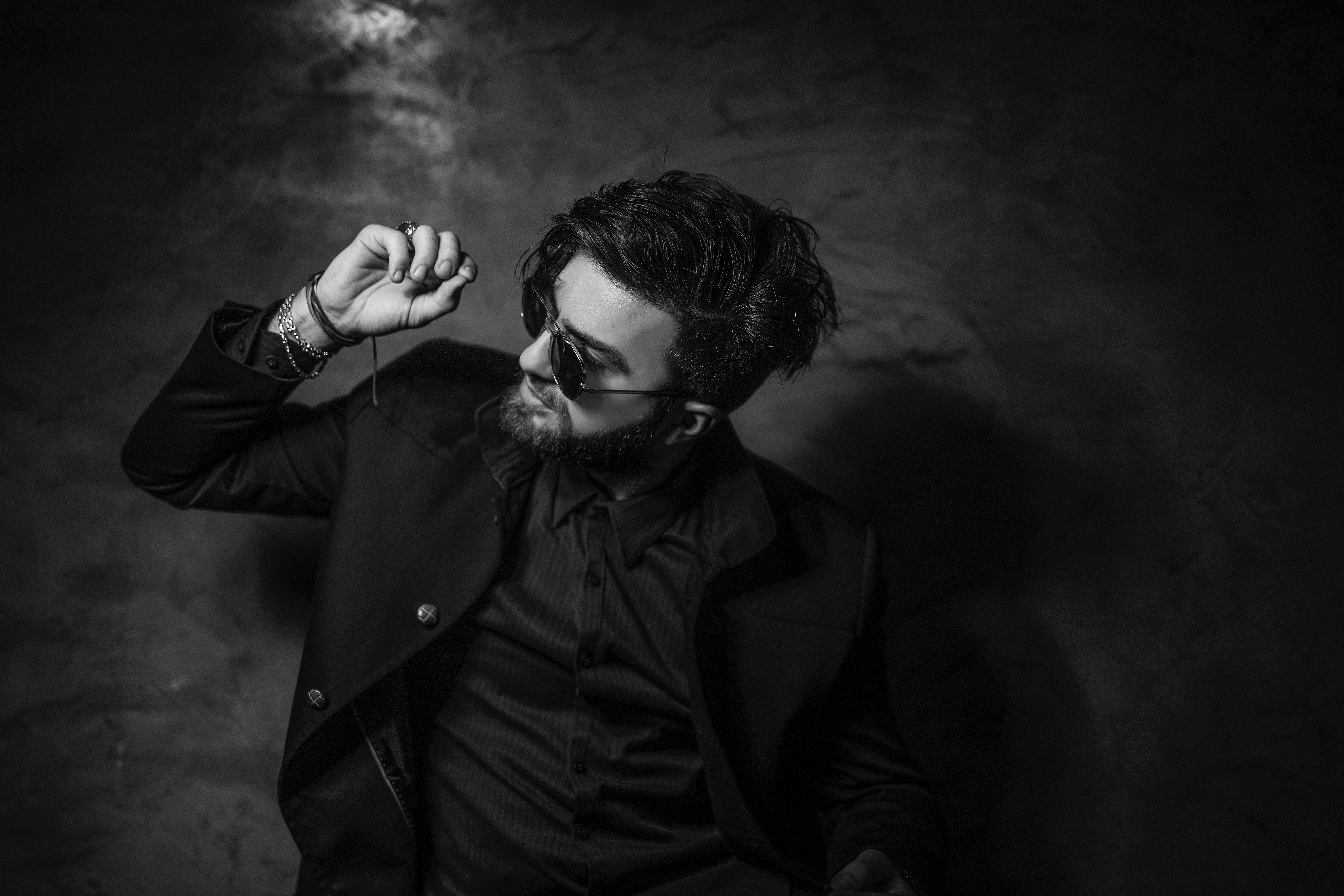 aesthetic black male model, sunglasses, coat, 5K Desktop Wallpaper