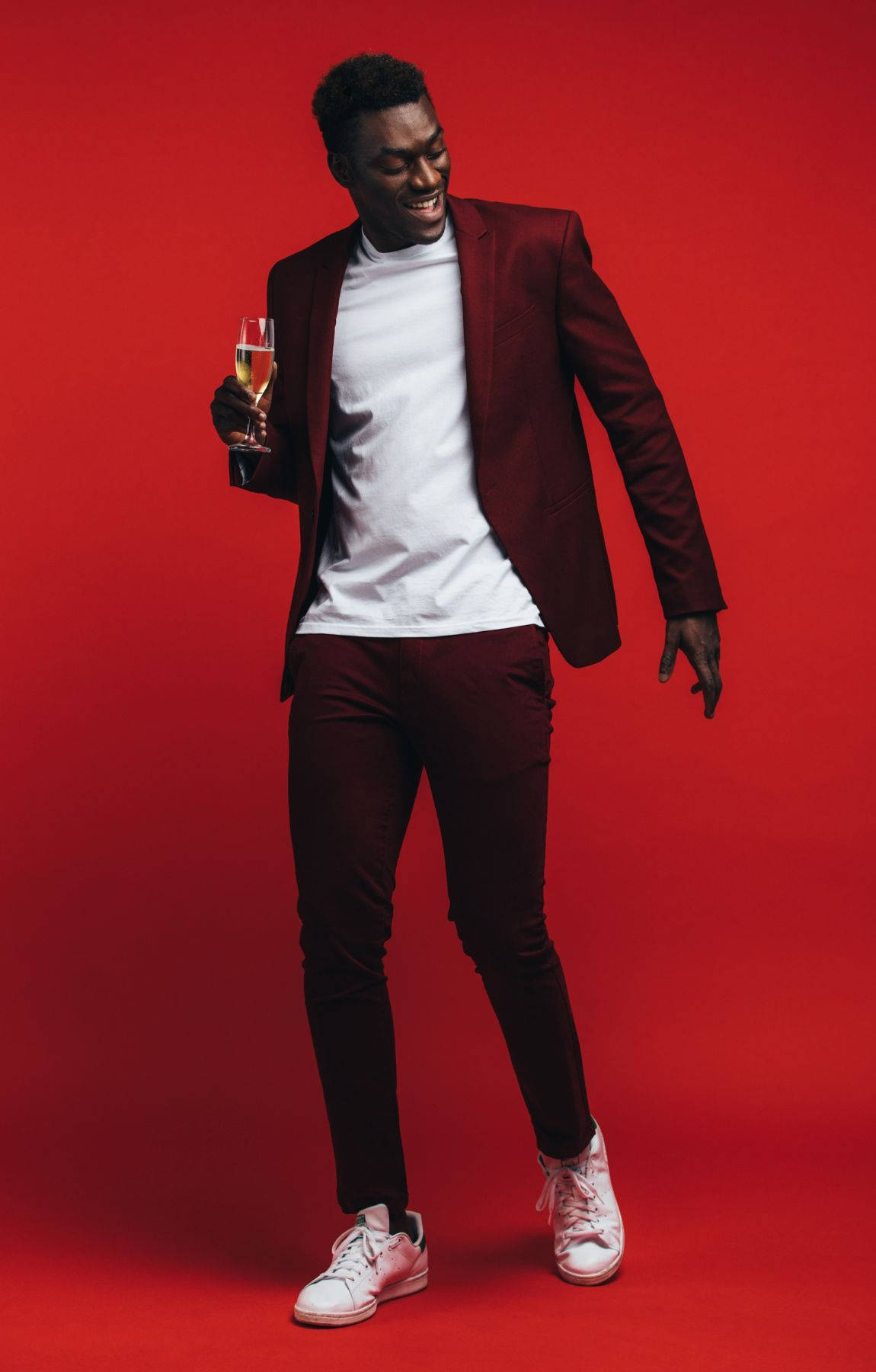 maroon suit, white sneakers, champagne glass, HD Phone Wallpaper