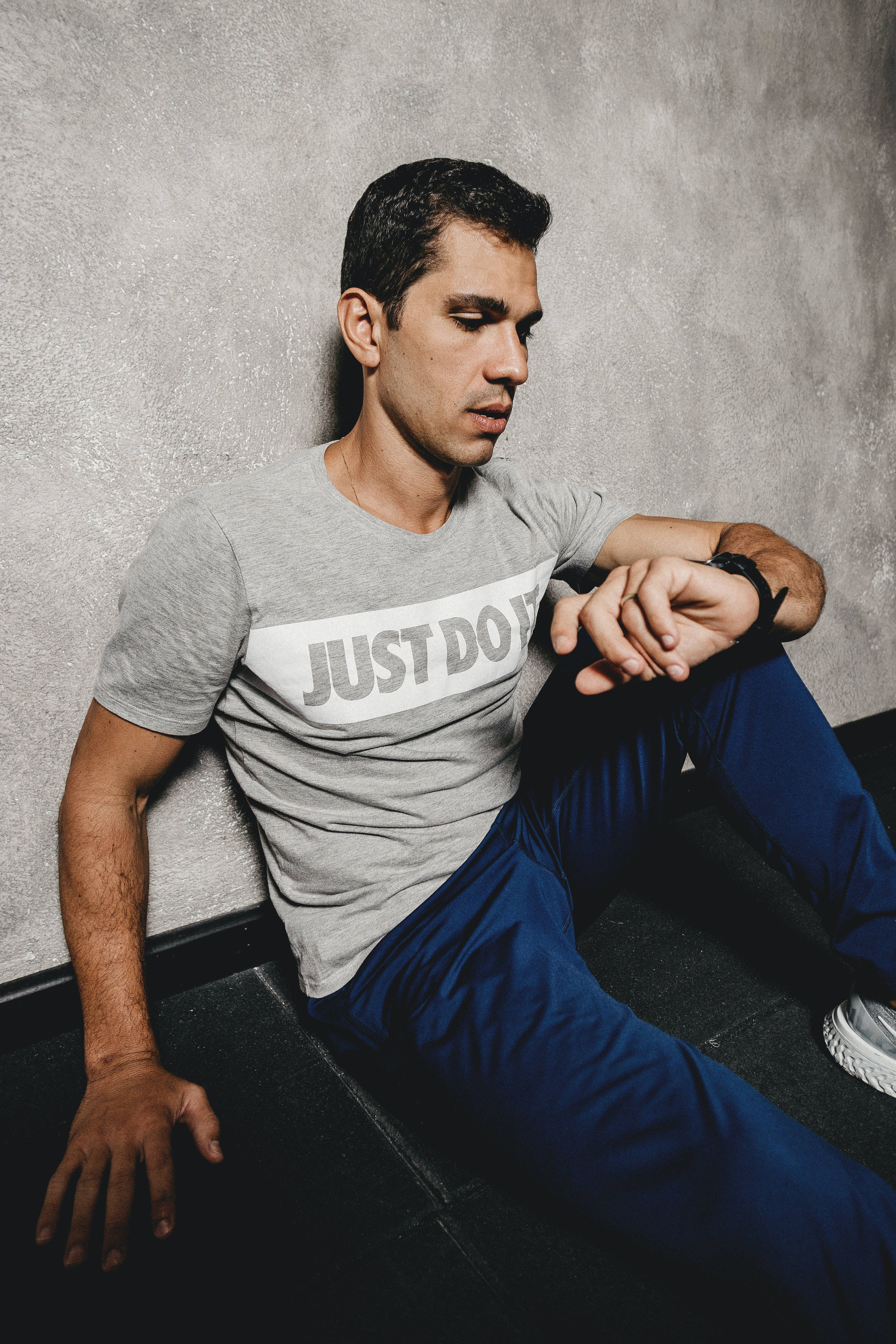 gray shirt, JUST DO IT t-shirt, textured wall, 4K Phone Wallpaper