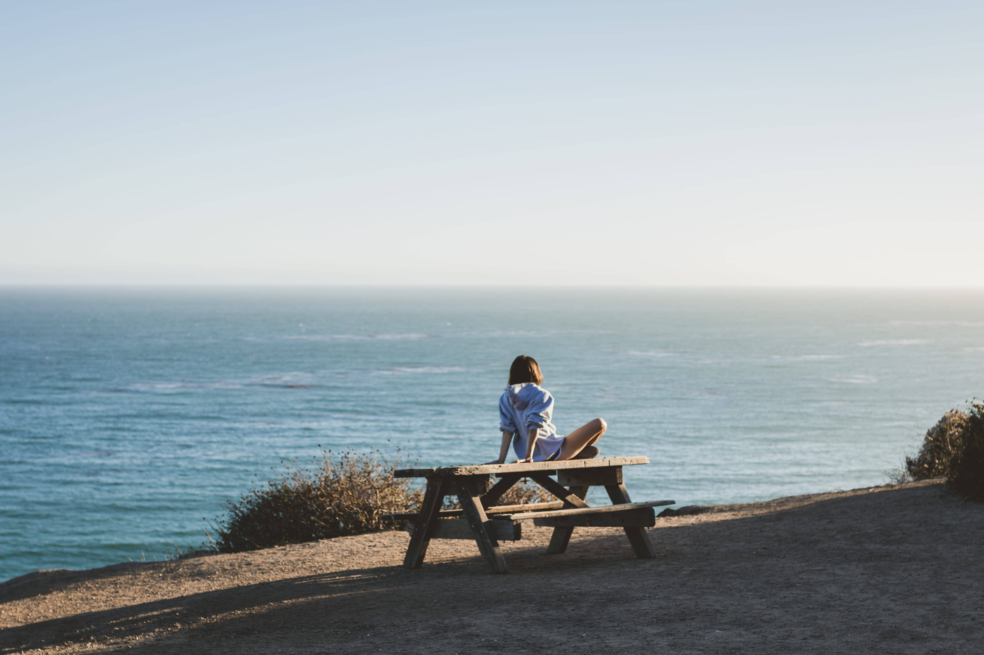 Malibu Beach, picnic table, ocean, 4K Desktop Wallpaper