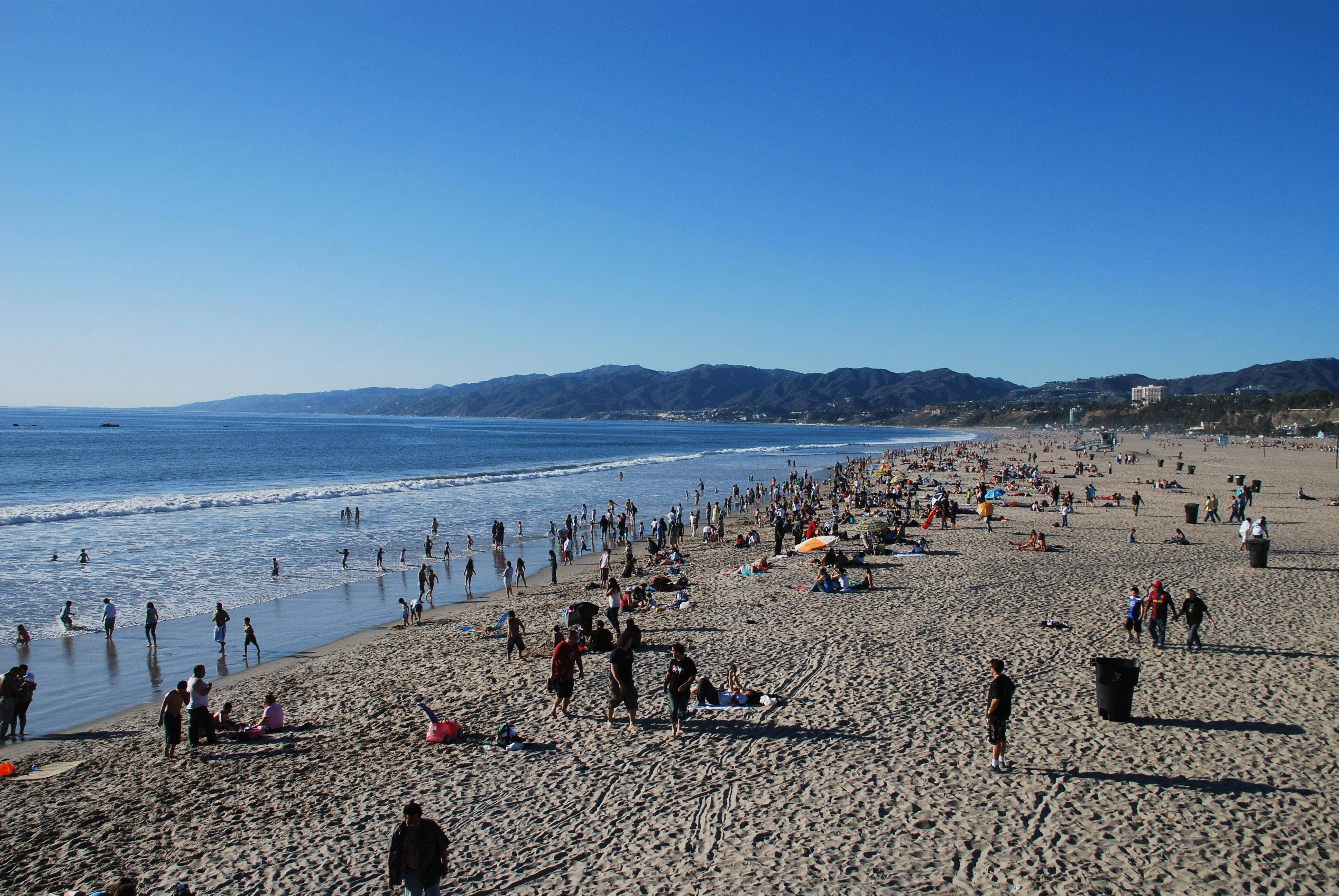 Malibu Beach, sunny beach, people swimming, 4K Desktop Wallpaper